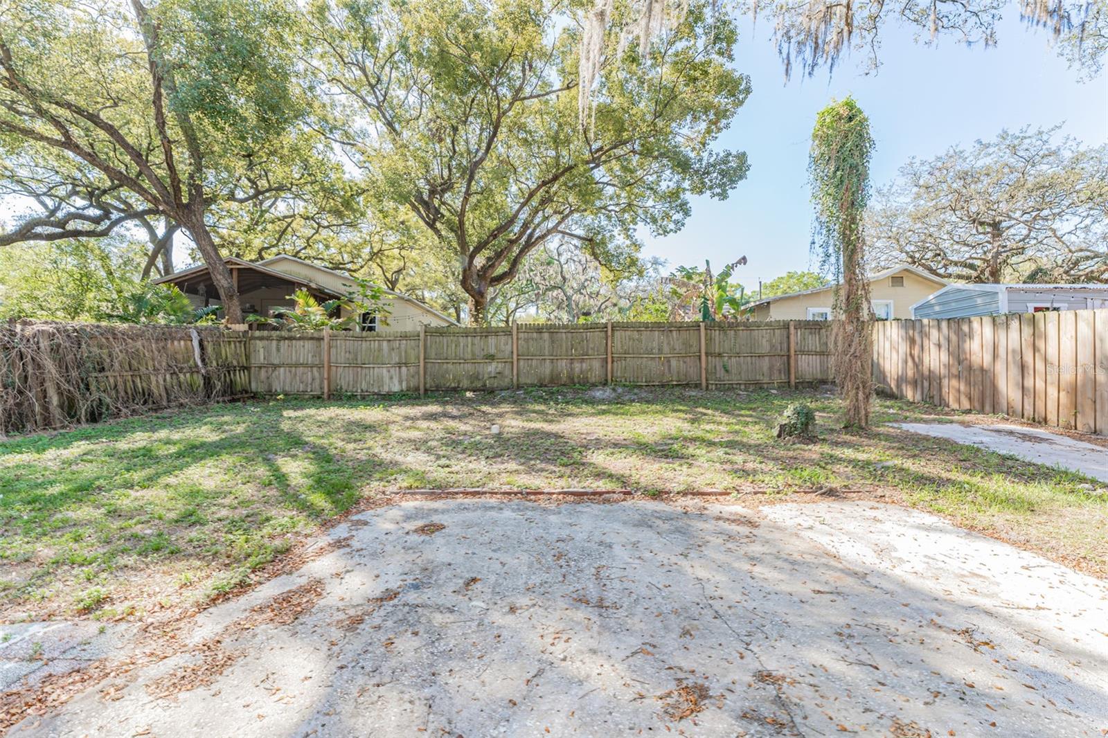 Image 40 of 46 For 1305 Osborne Avenue