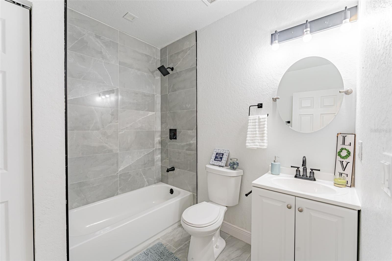 Image 5 of 46 For 1305 Osborne Avenue