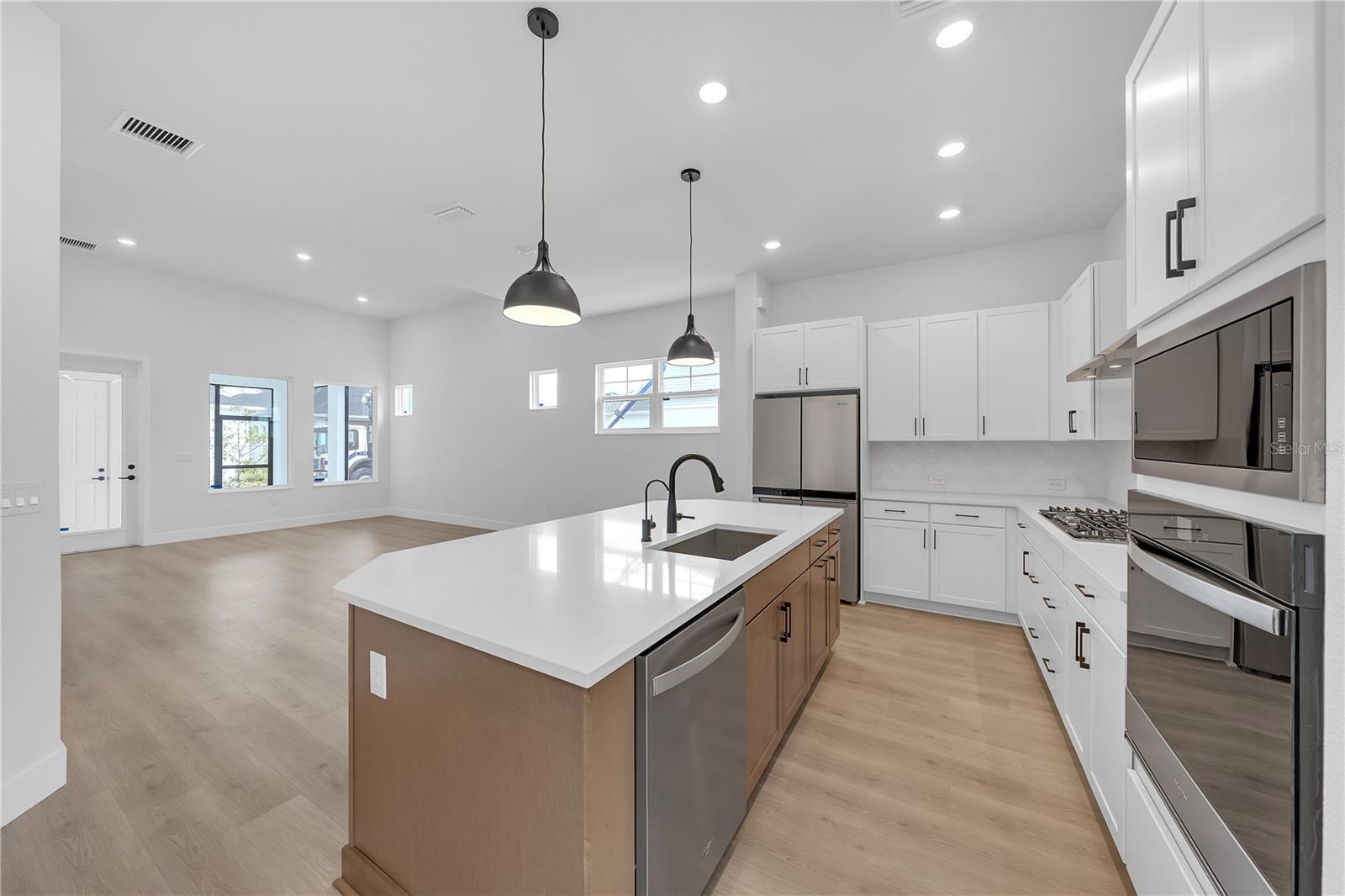 Image 8 of 52 For 7267 Kodiak Lane