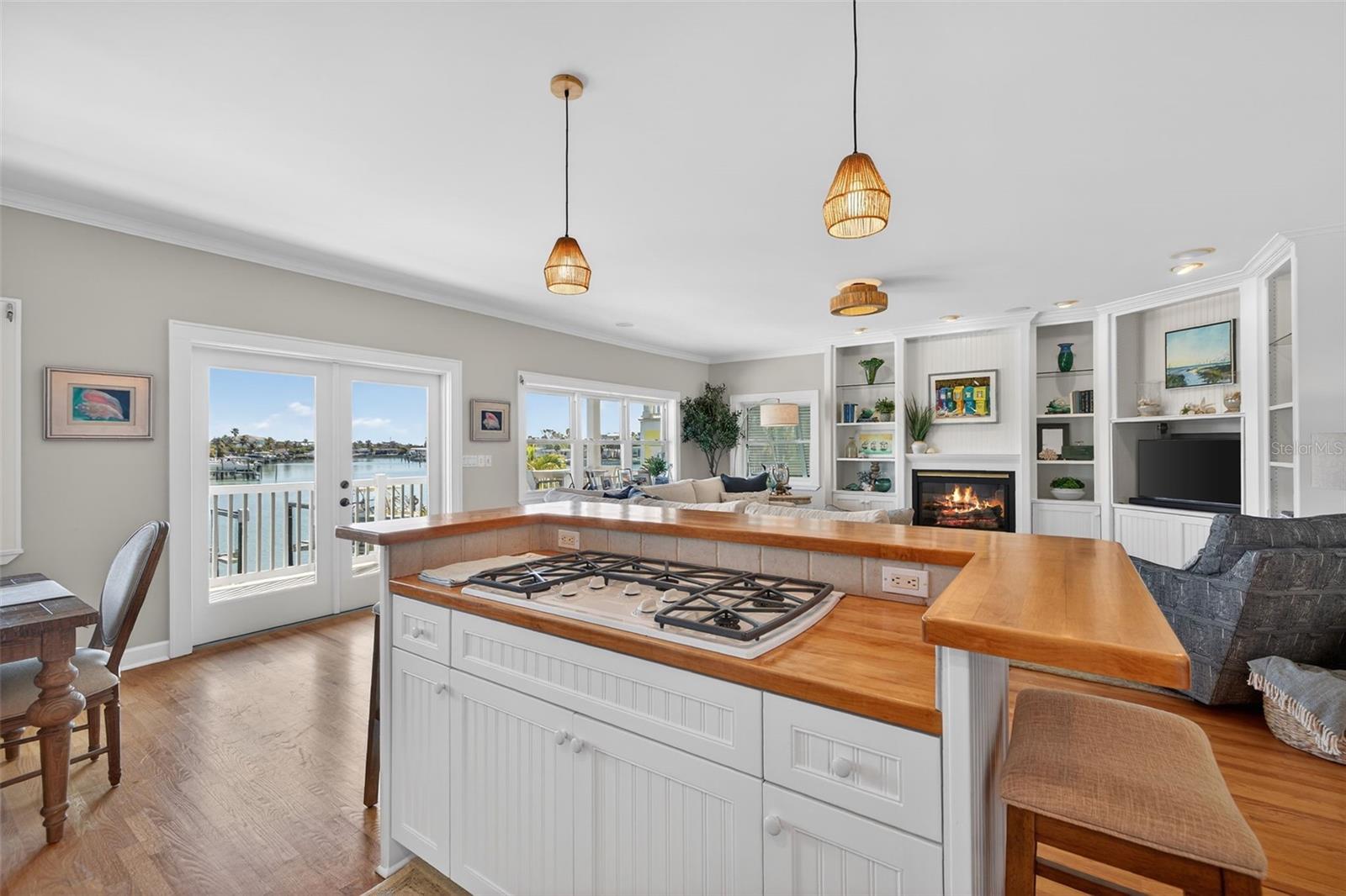 Image 12 of 72 For 2503 Pass A Grille Way