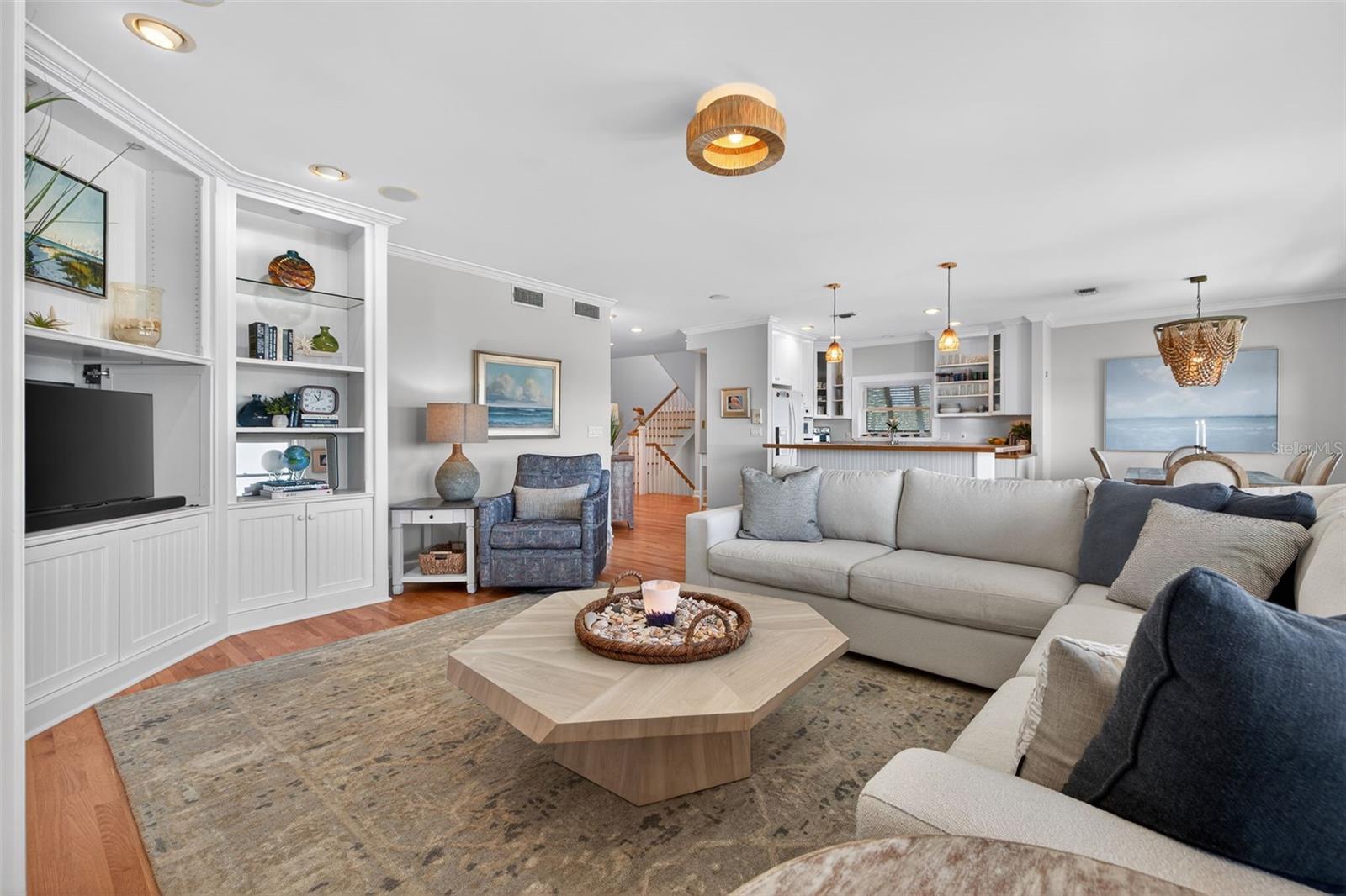 Image 18 of 72 For 2503 Pass A Grille Way