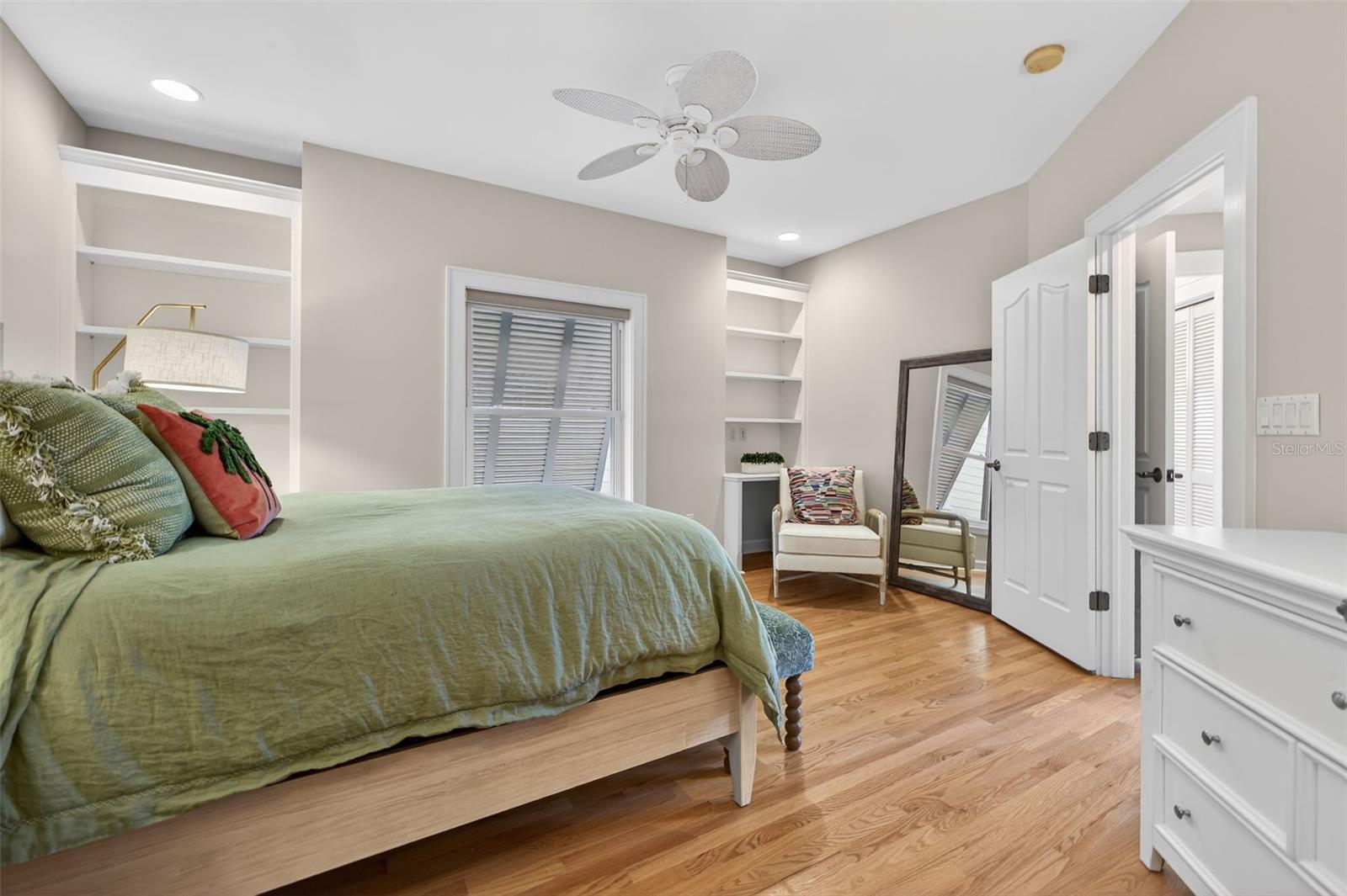 Image 29 of 72 For 2503 Pass A Grille Way