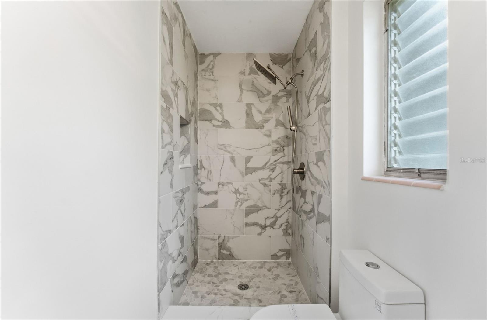 Image 16 of 32 For 4519 Trask Street