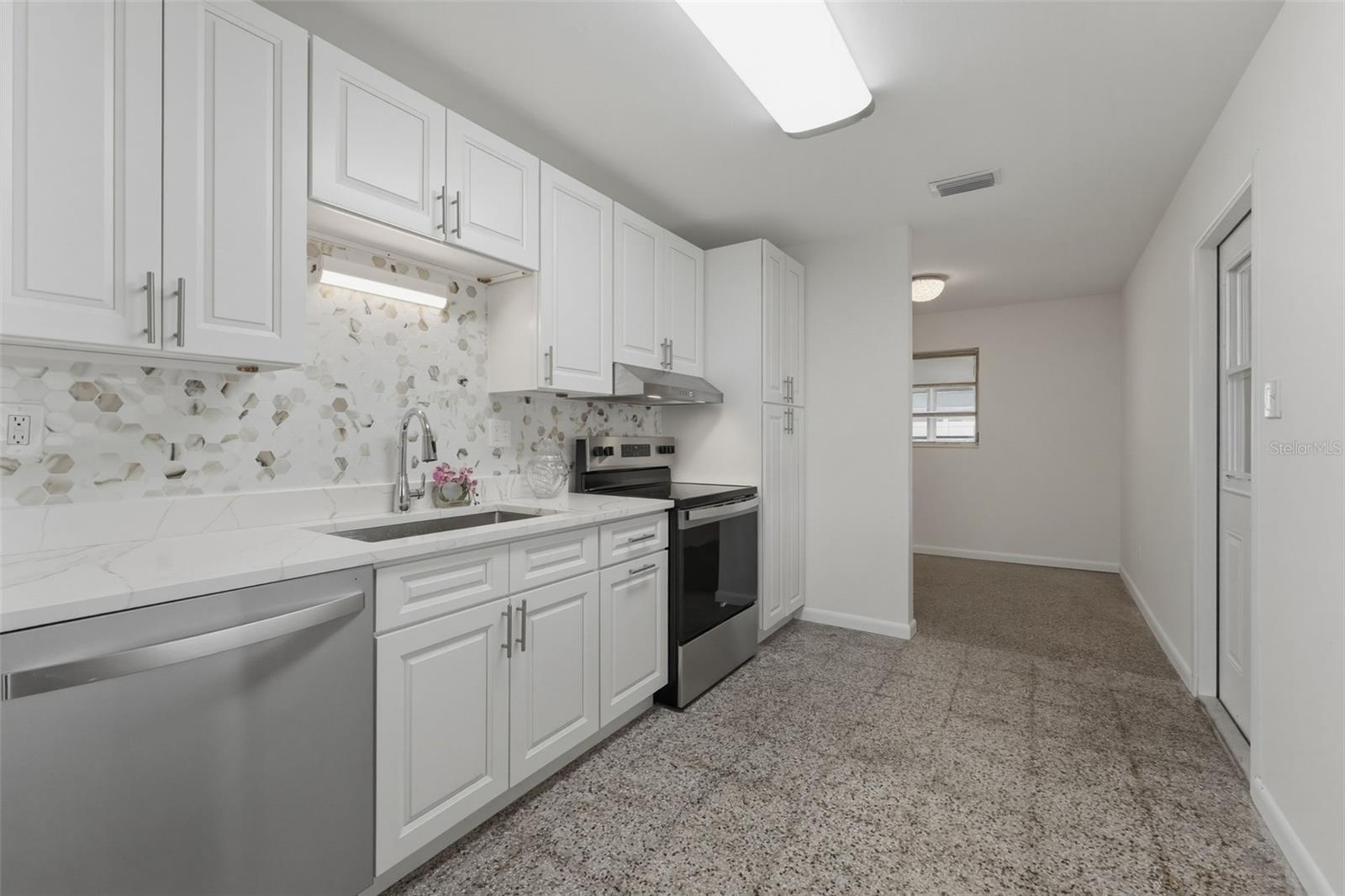 Image 2 of 32 For 4519 Trask Street