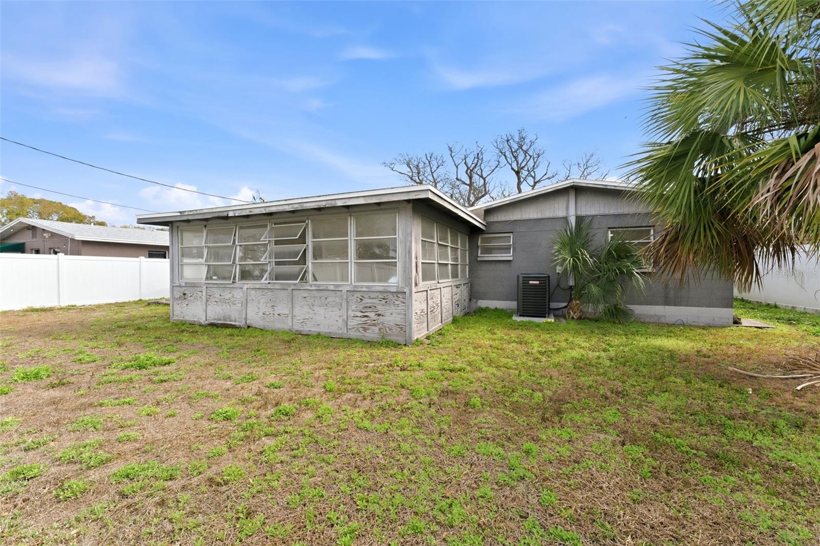 Image 26 of 32 For 4519 Trask Street