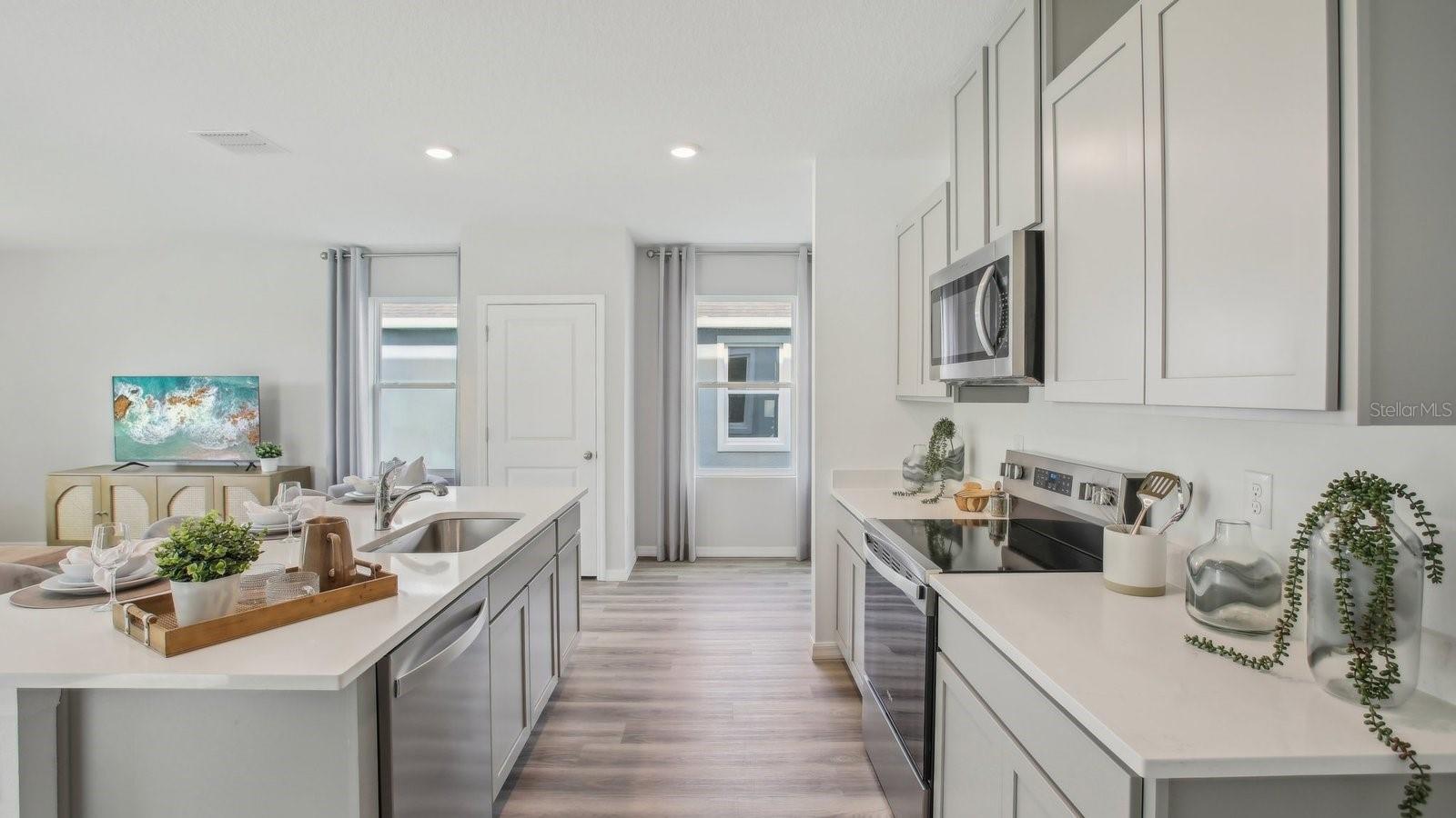 Listing photo id 8 for 8510 Wheat Stone Drive