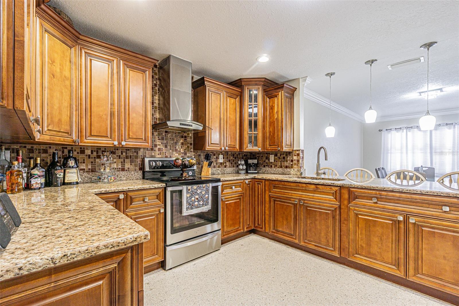 Image 12 of 34 For 3112 Henry Avenue