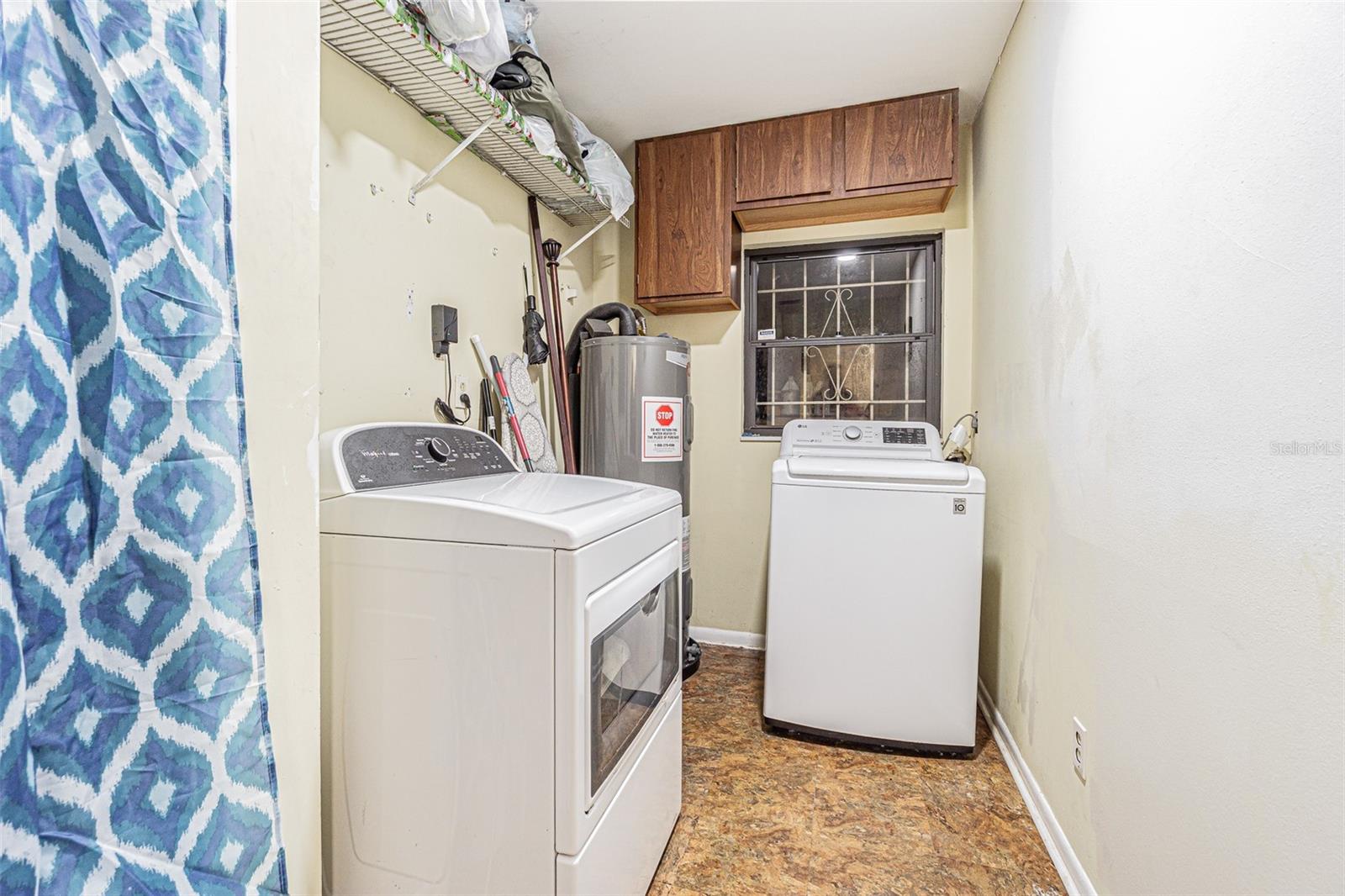 Image 14 of 34 For 3112 Henry Avenue