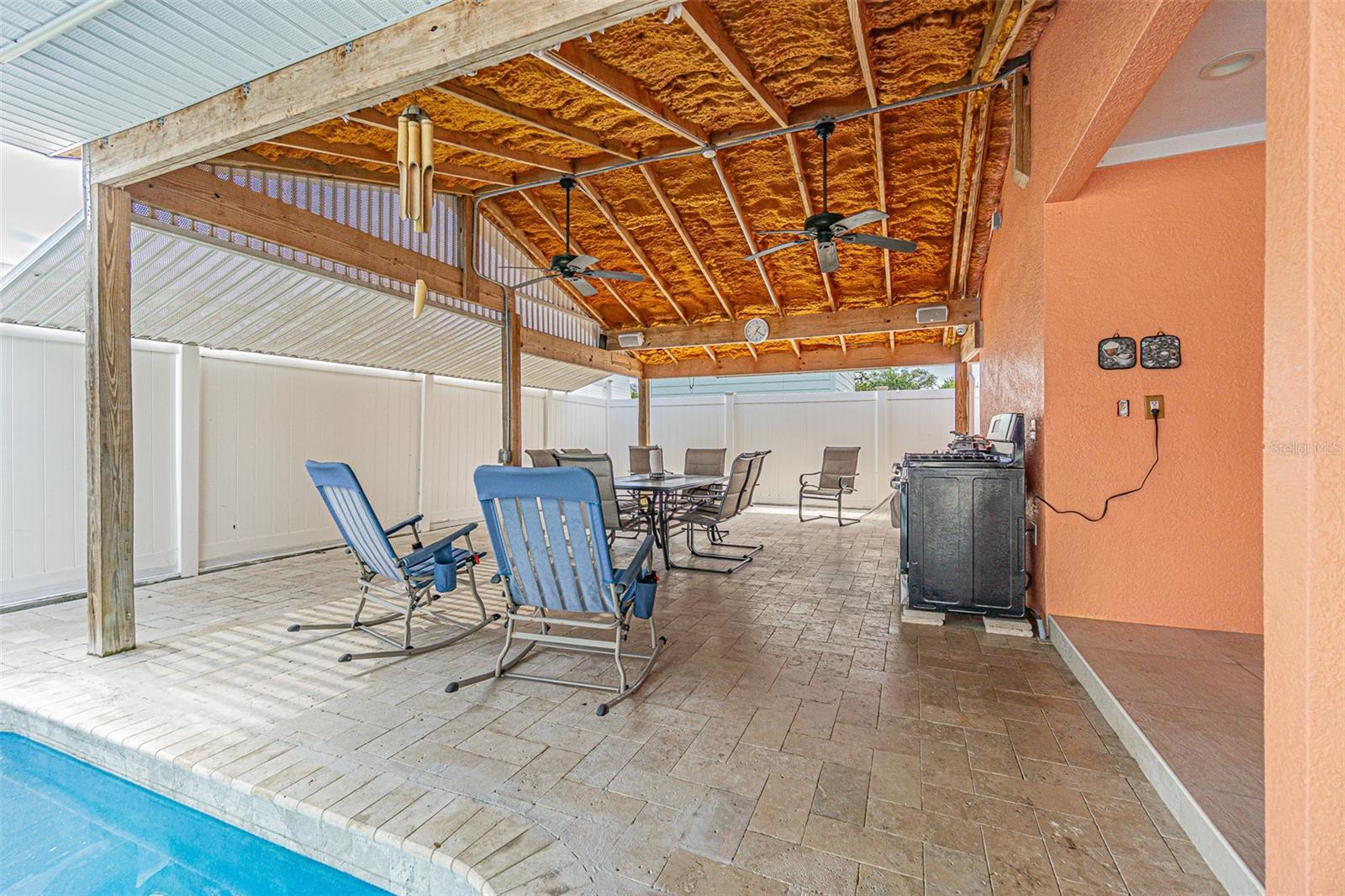 Image 29 of 34 For 3112 Henry Avenue