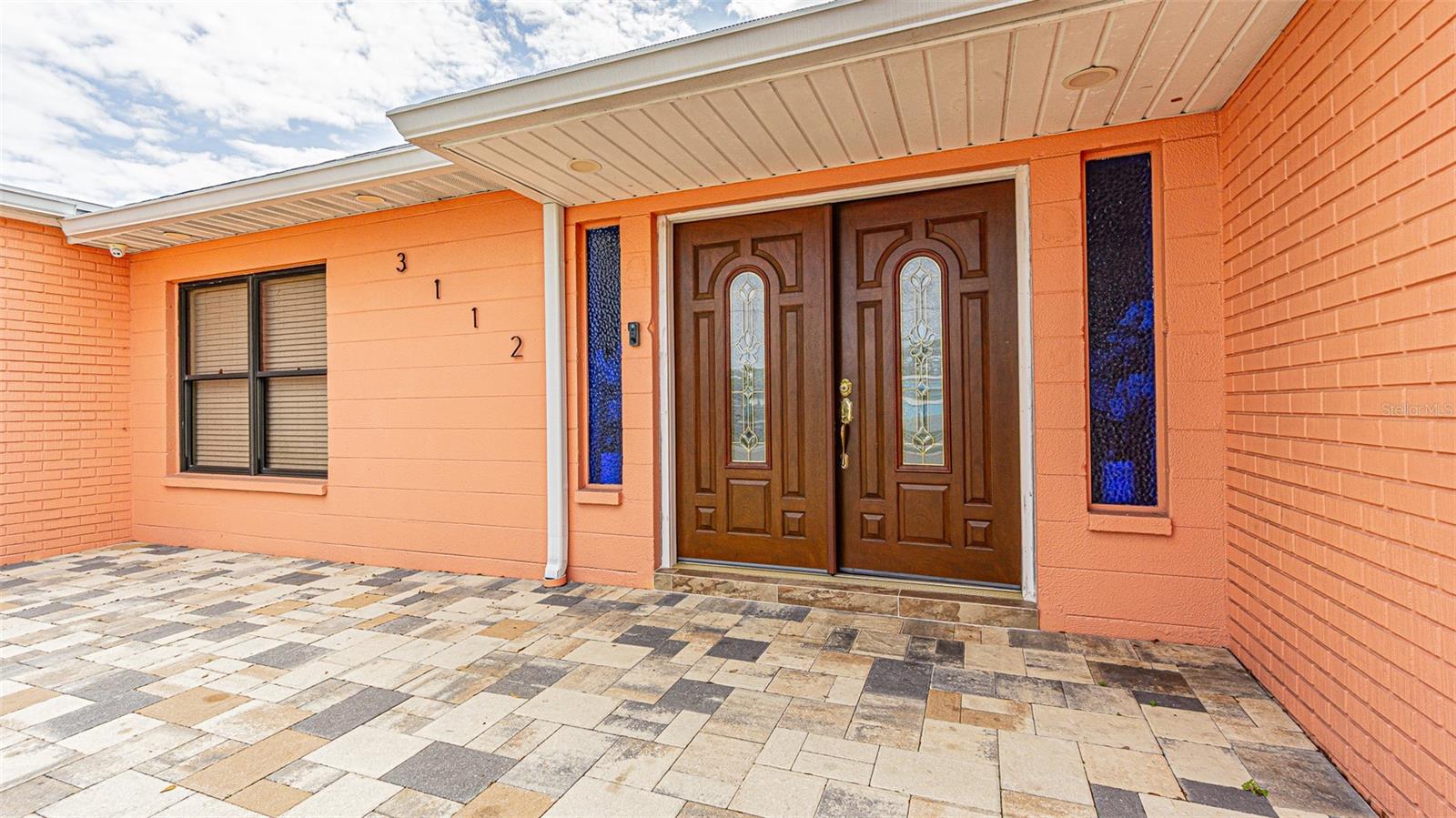 Image 4 of 34 For 3112 Henry Avenue