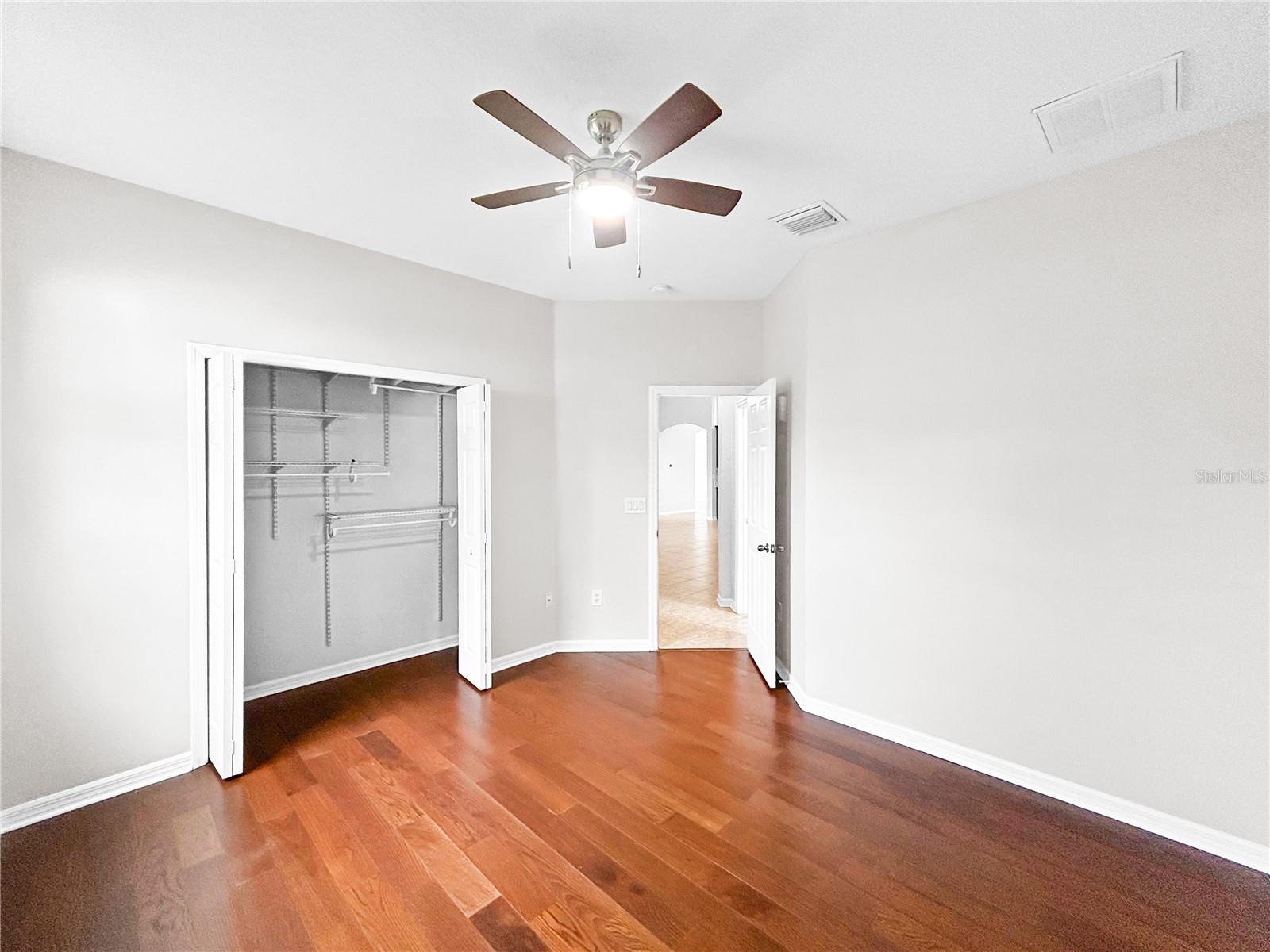 Image 30 of 53 For 8437 White Poplar Drive