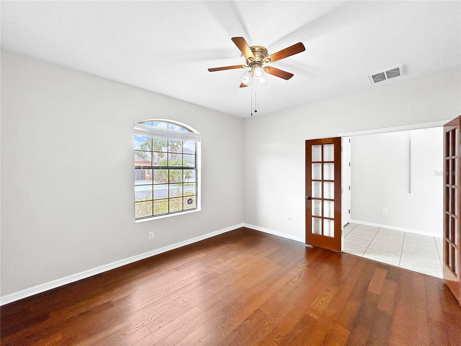 Image 9 of 53 For 8437 White Poplar Drive