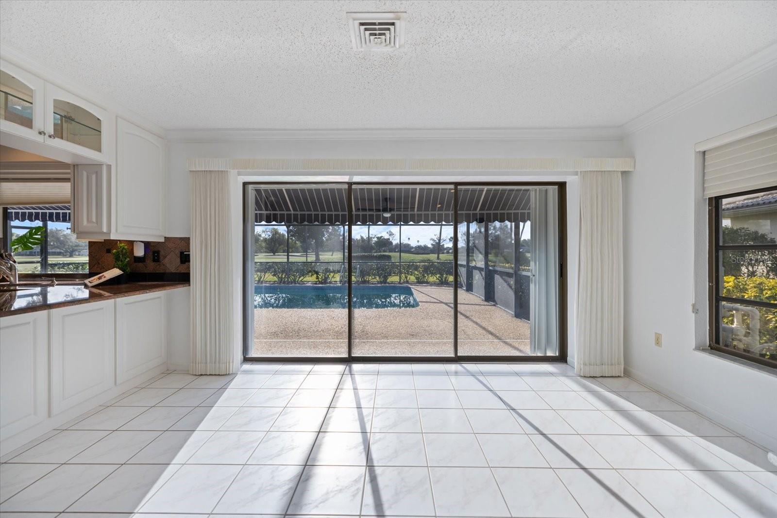 Image 10 of 36 For 952 Gondola Drive