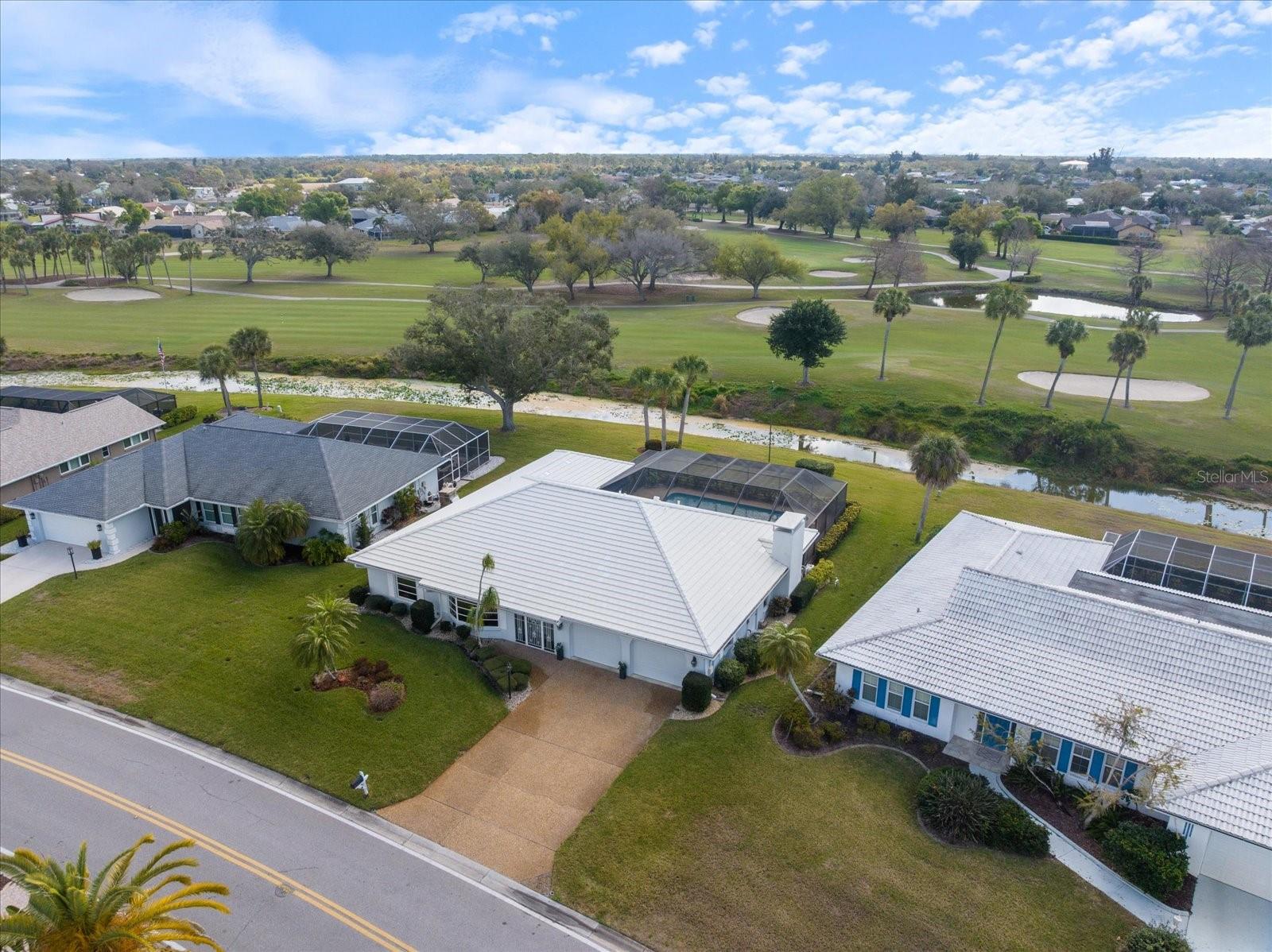 Image 2 of 36 For 952 Gondola Drive