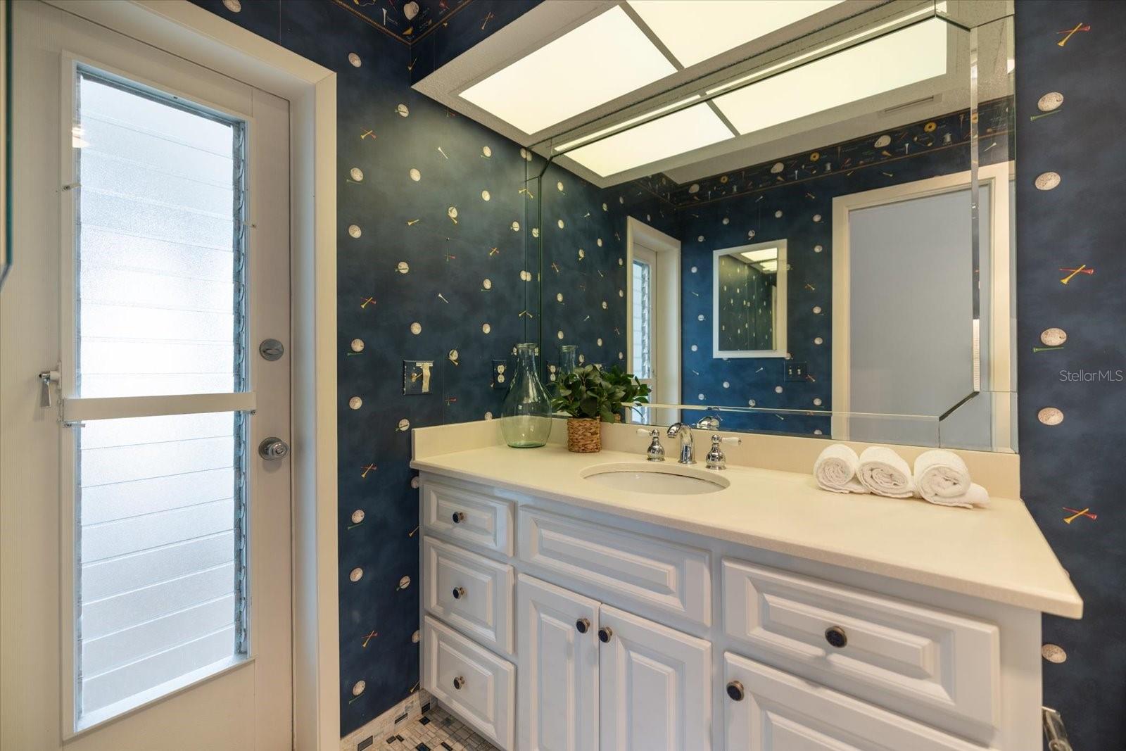 Image 32 of 36 For 952 Gondola Drive