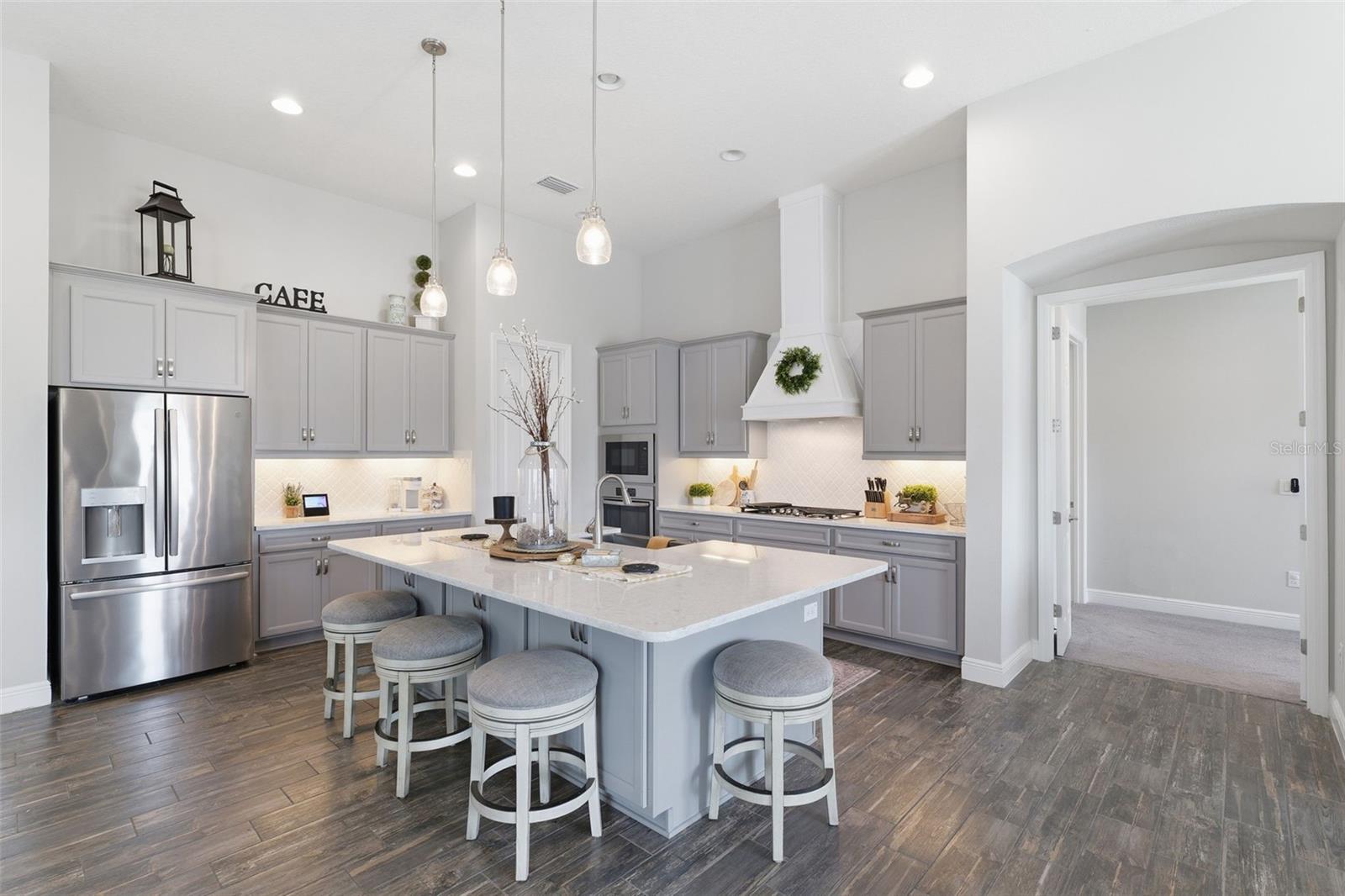 Image 12 of 50 For 8130 Water Color Drive