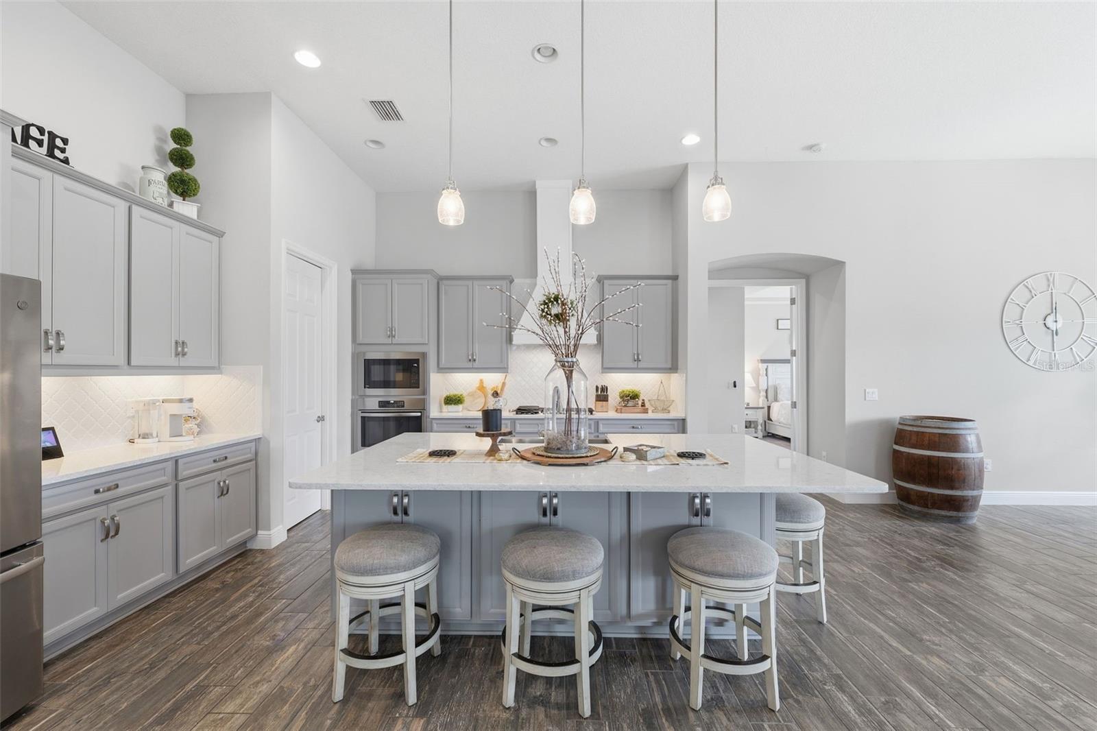 Image 14 of 50 For 8130 Water Color Drive