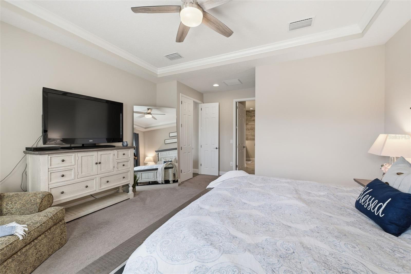 Image 20 of 50 For 8130 Water Color Drive