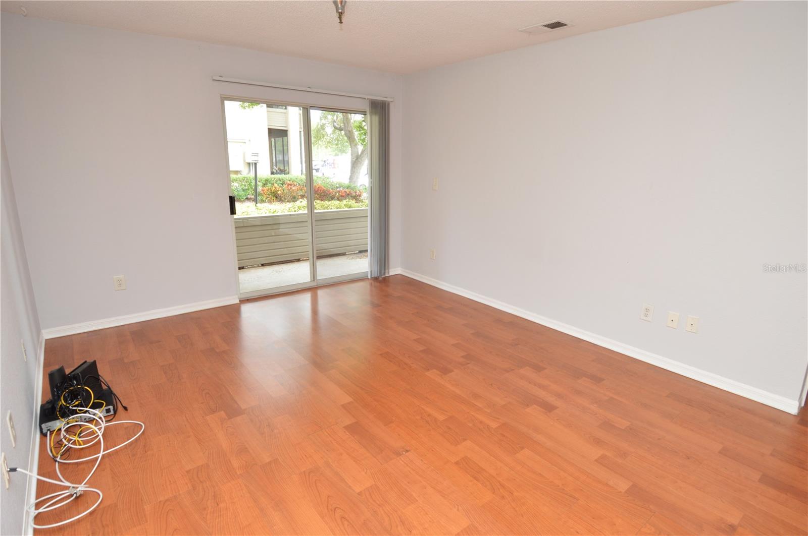 Image 20 of 95 For 10263 Gandy Boulevard N 505