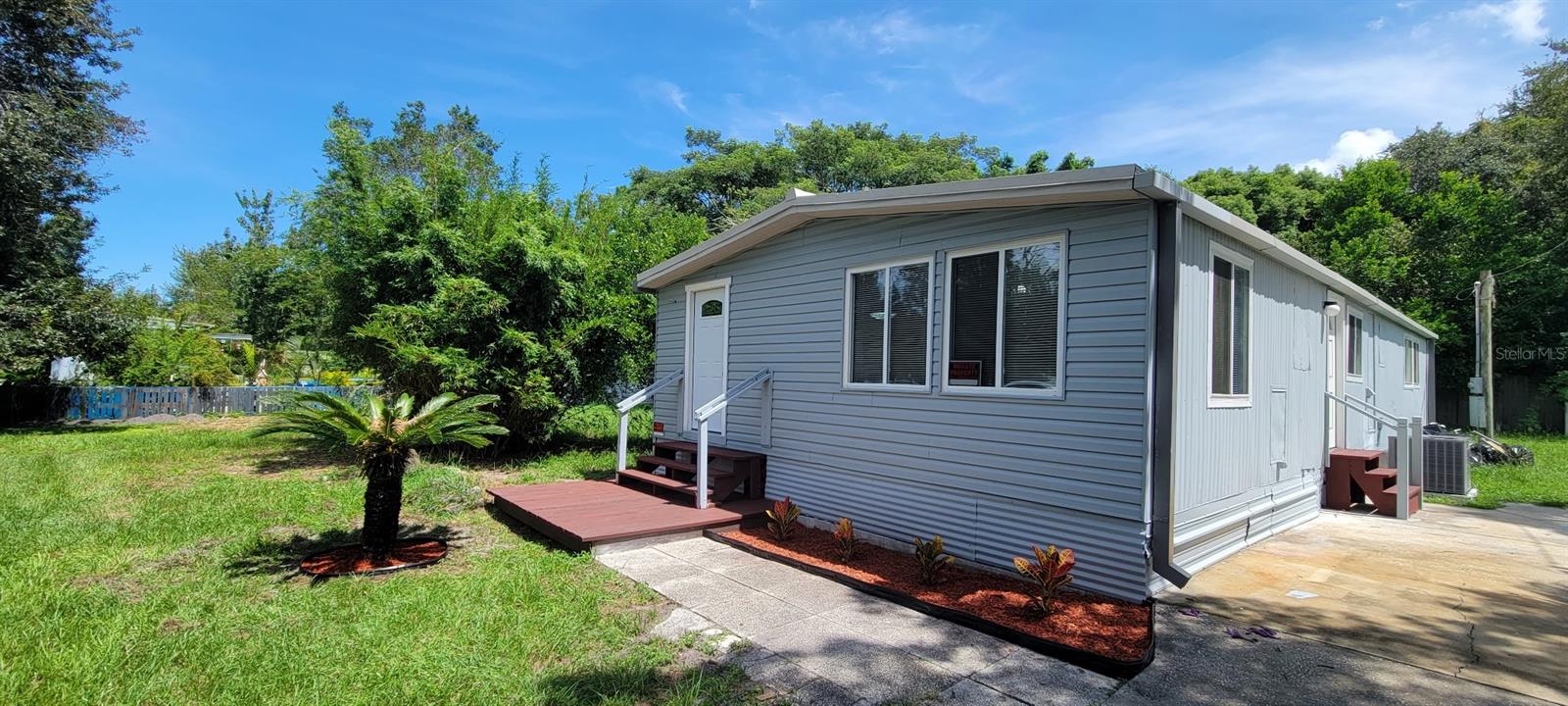 Image 11 of 24 For 12242 Parkwood Street