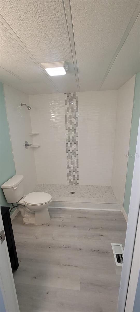 Image 13 of 24 For 12242 Parkwood Street