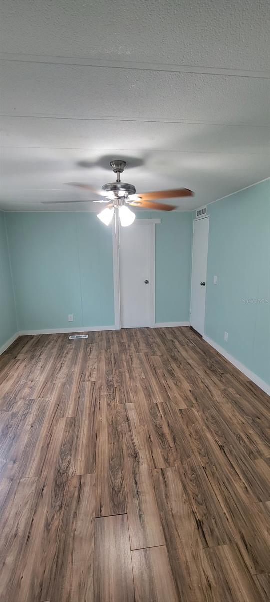 Image 20 of 24 For 12242 Parkwood Street