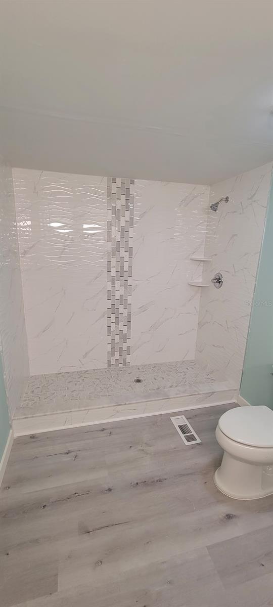 Image 22 of 24 For 12242 Parkwood Street