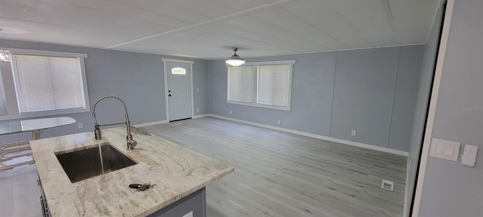 Image 6 of 24 For 12242 Parkwood Street