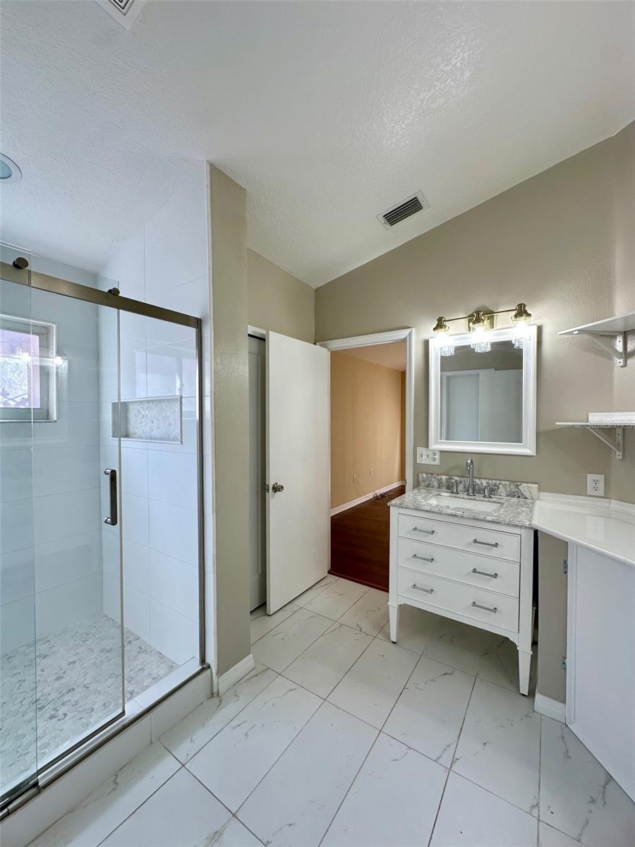 Image 12 of 14 For 5541 Dark Star Loop