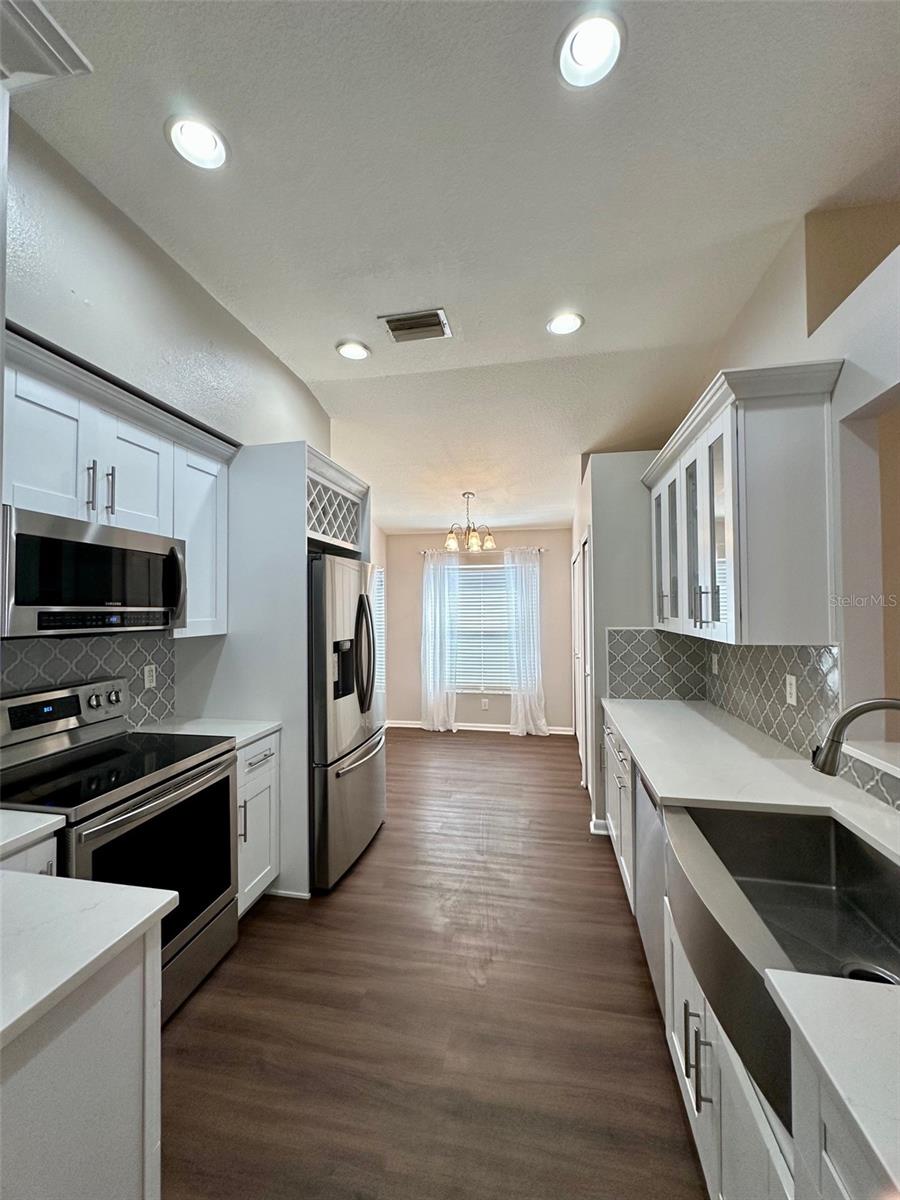 Image 6 of 14 For 5541 Dark Star Loop