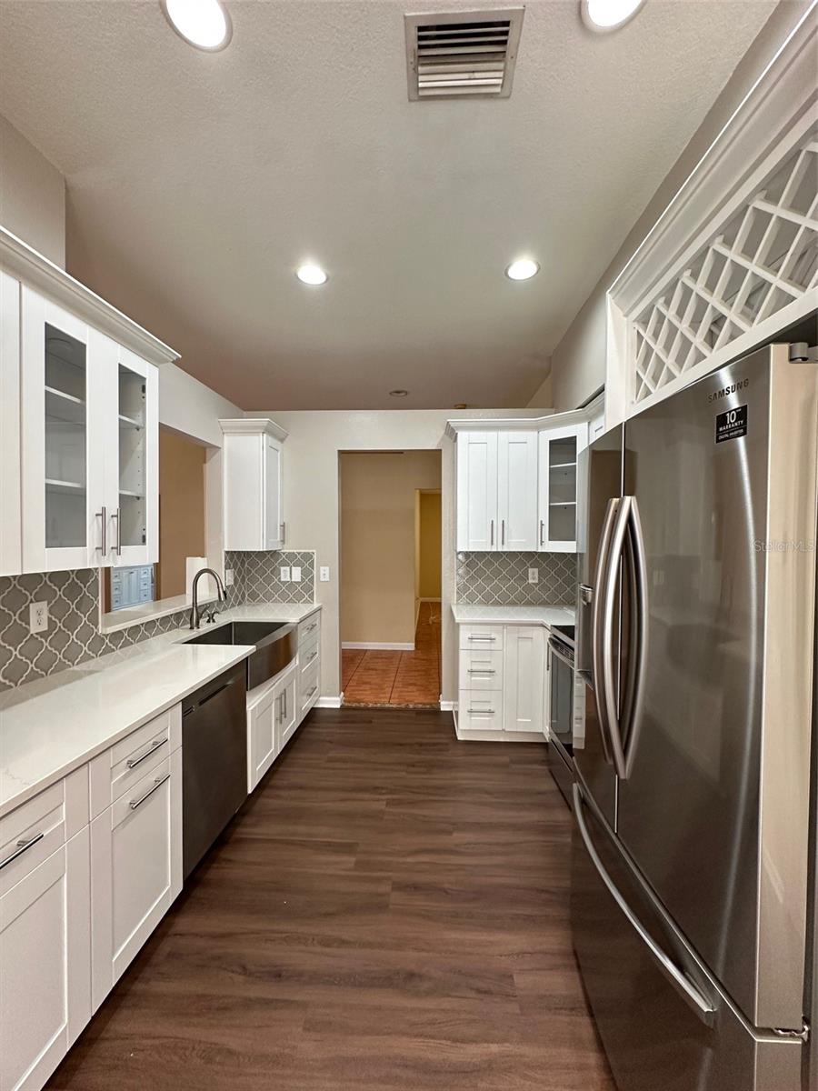 Image 8 of 14 For 5541 Dark Star Loop