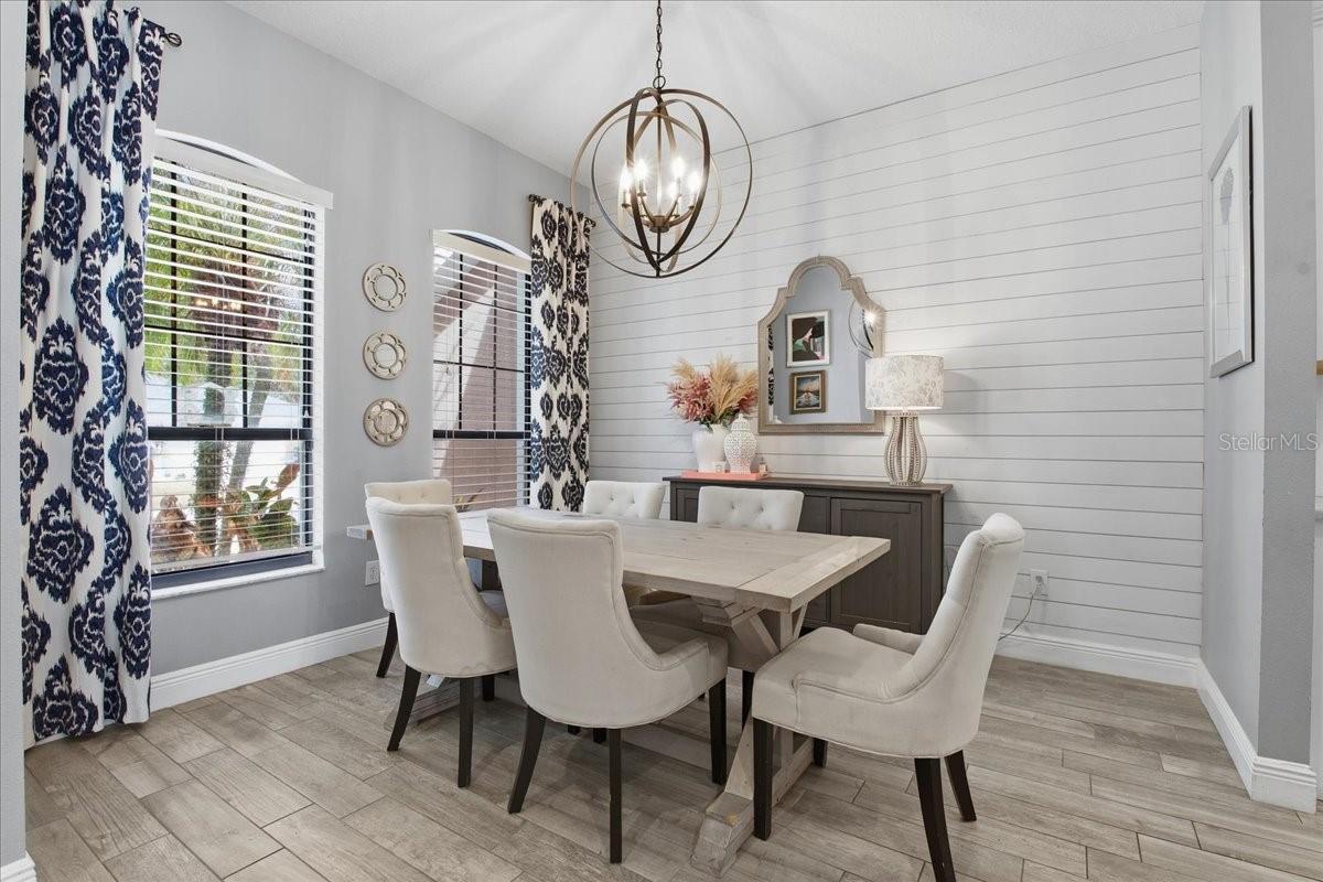 Image 10 of 71 For 1007 Split Silk Street