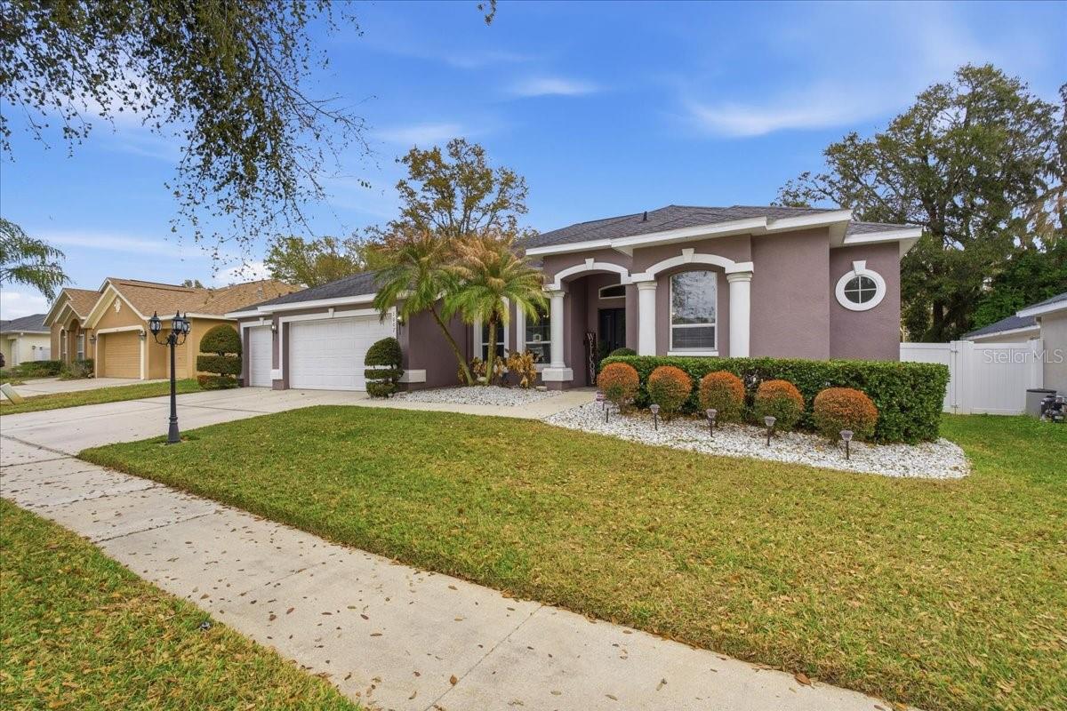 Image 2 of 71 For 1007 Split Silk Street