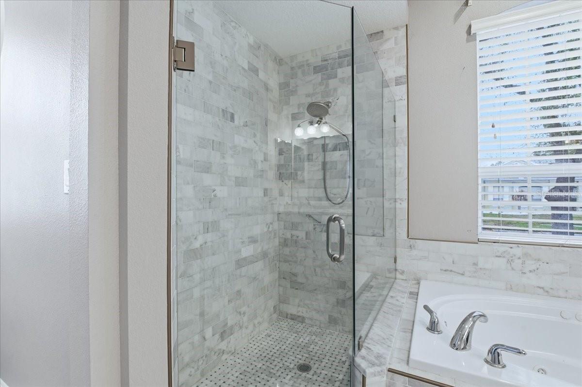 Image 27 of 71 For 1007 Split Silk Street