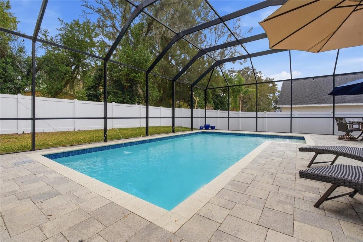 Image 31 of 71 For 1007 Split Silk Street