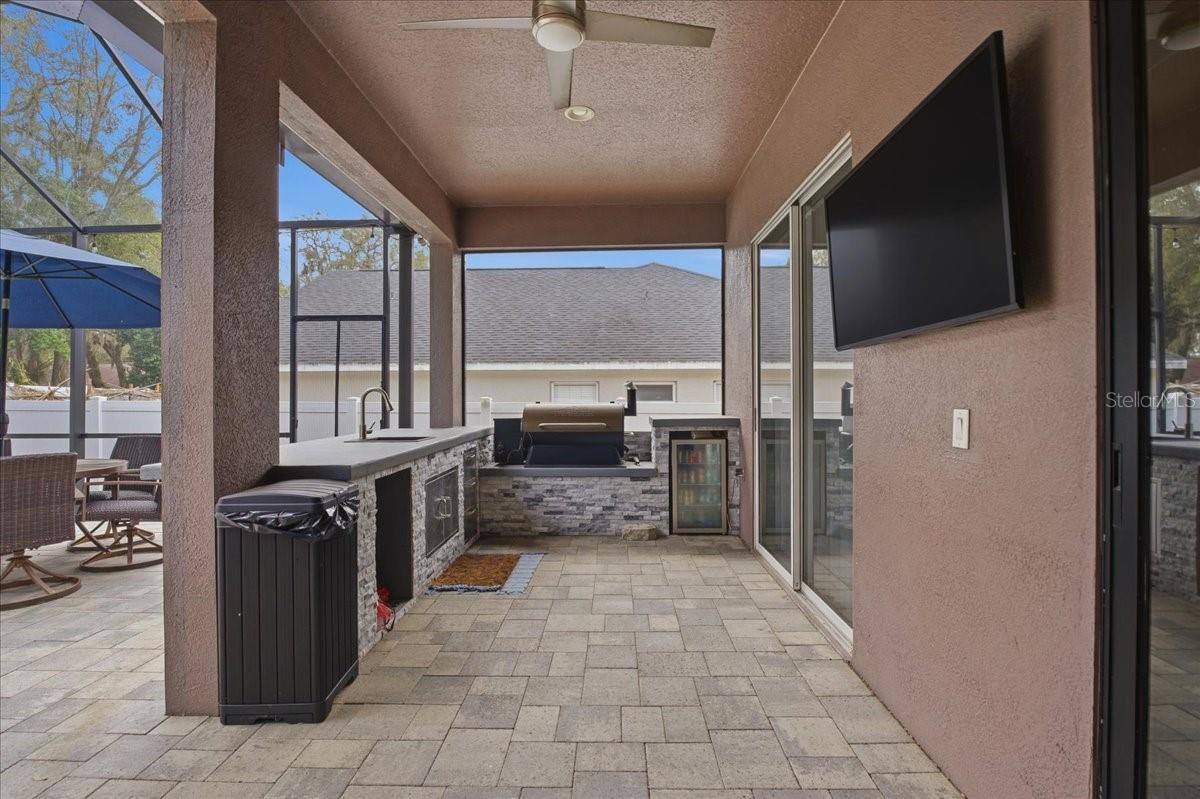 Image 35 of 71 For 1007 Split Silk Street