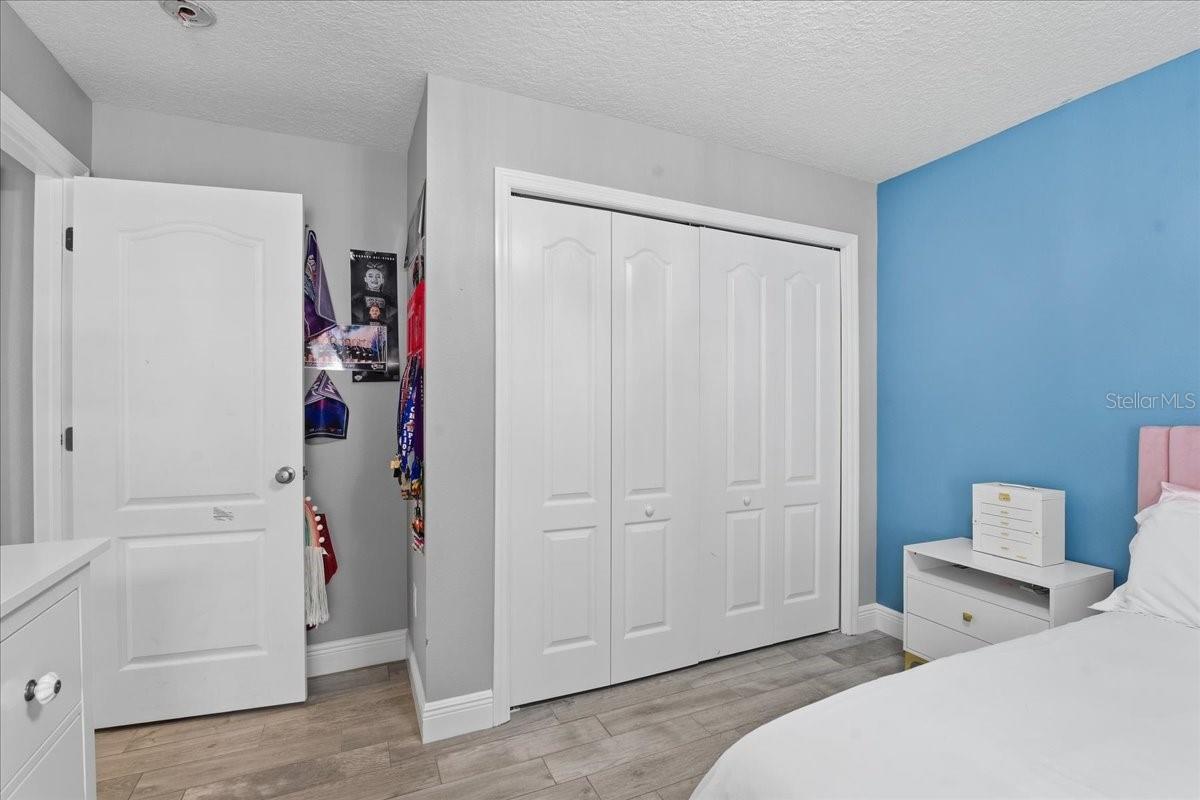 Image 38 of 71 For 1007 Split Silk Street