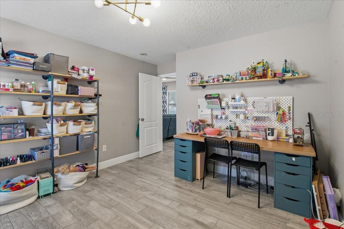 Image 43 of 71 For 1007 Split Silk Street