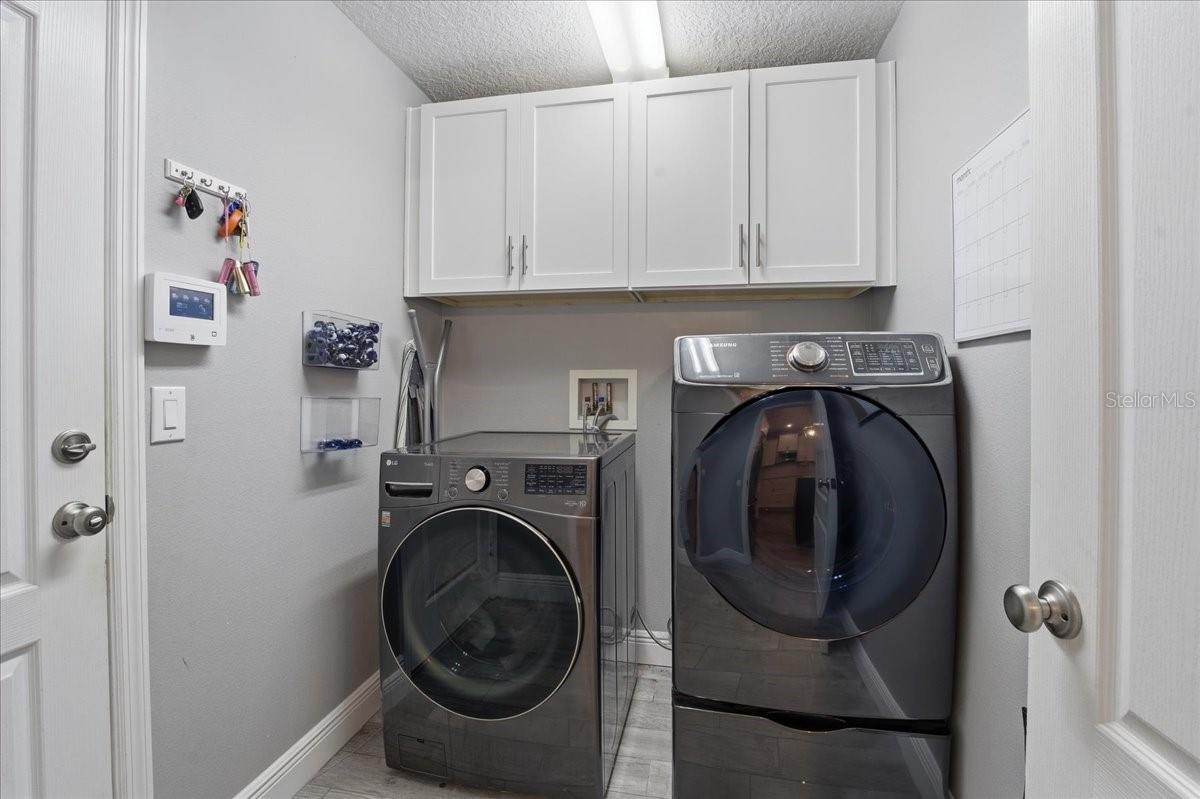 Image 47 of 71 For 1007 Split Silk Street