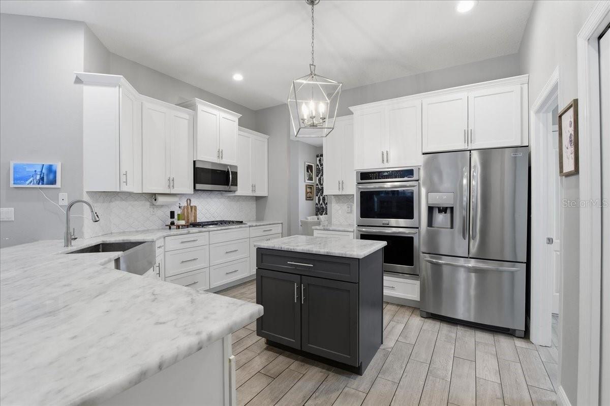 Image 49 of 71 For 1007 Split Silk Street