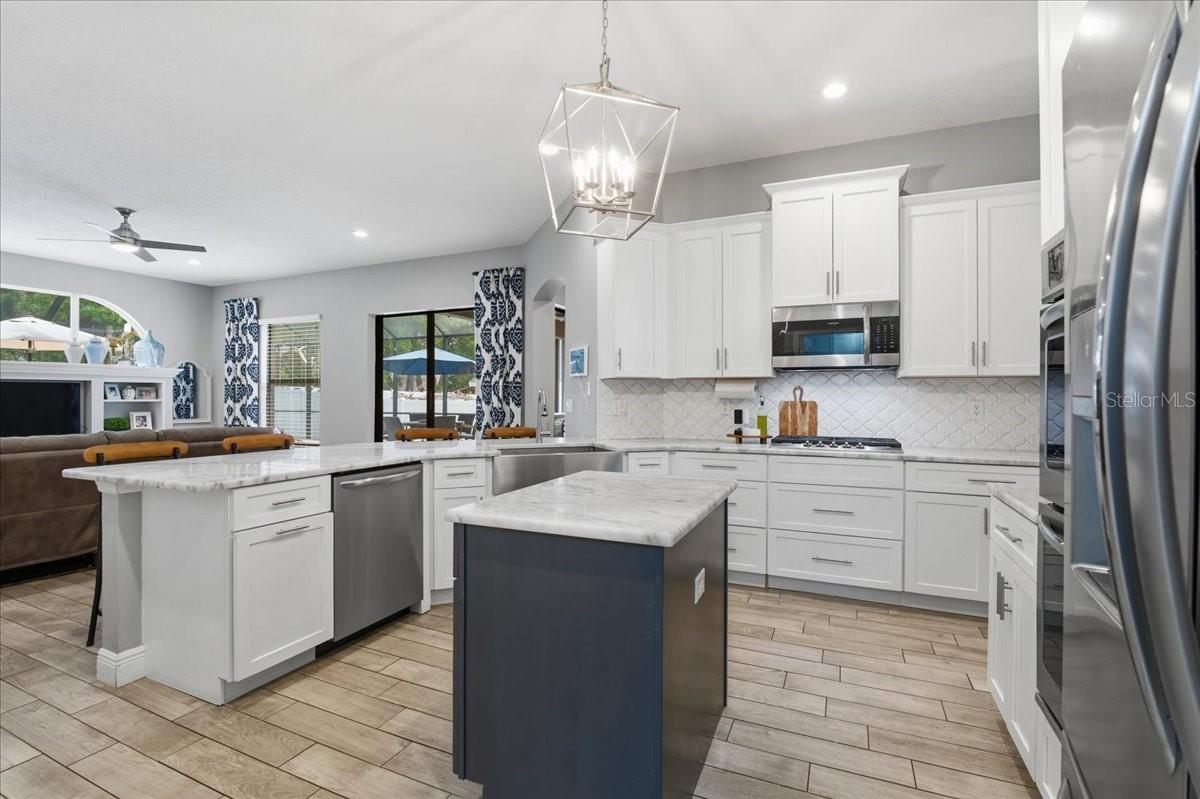 Image 50 of 71 For 1007 Split Silk Street