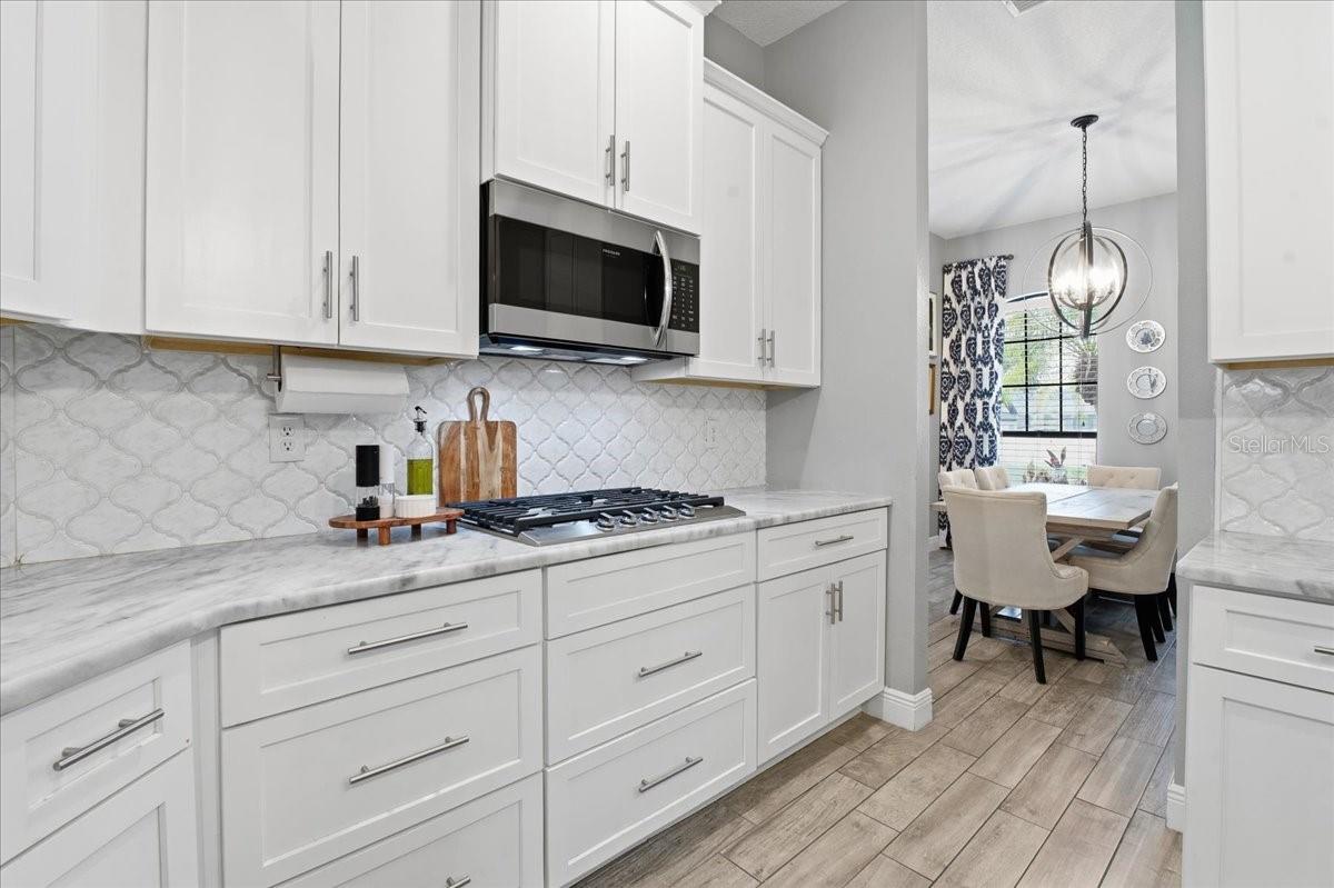 Image 52 of 71 For 1007 Split Silk Street