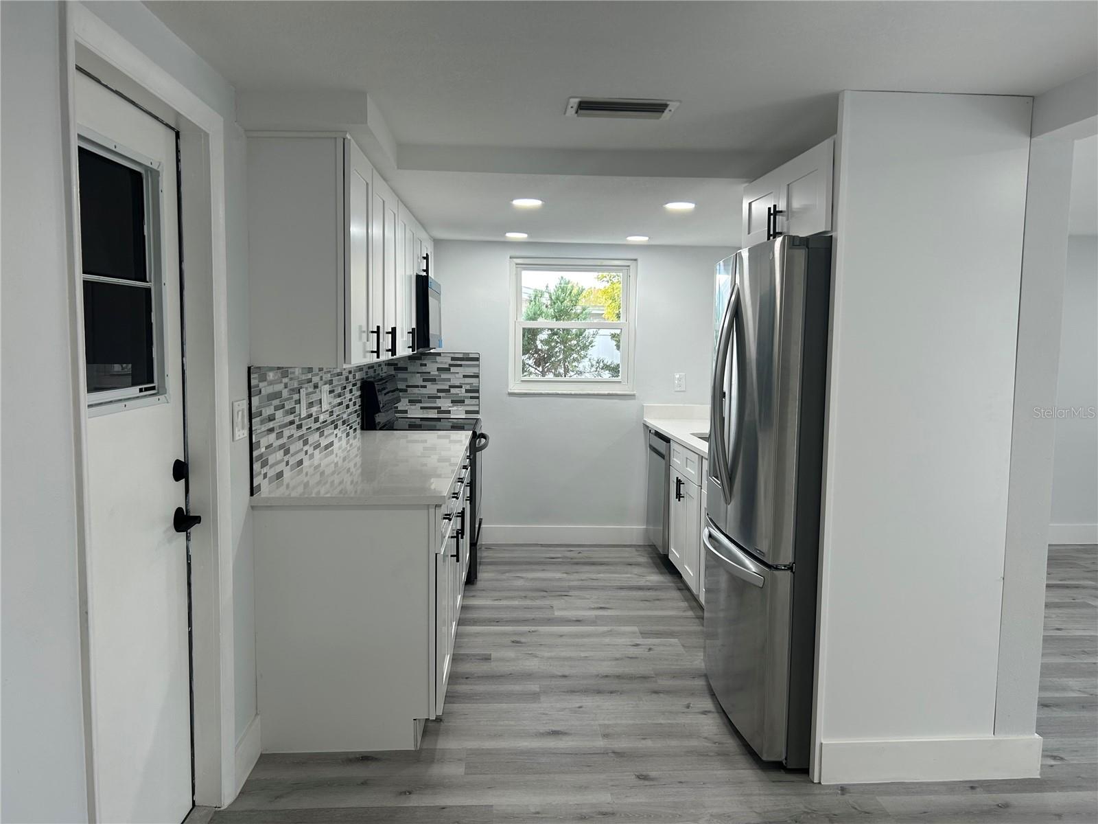 Listing photo id 10 for 11705 Ibis Lane