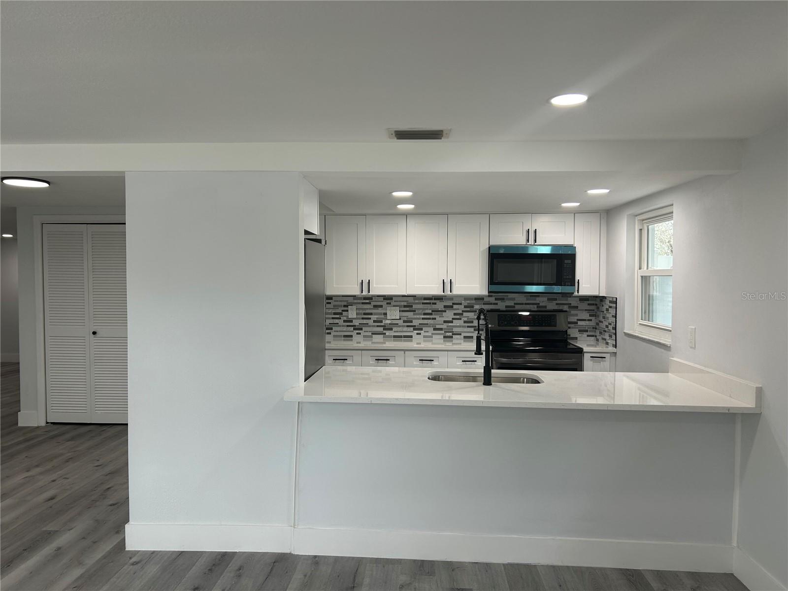 Listing photo id 11 for 11705 Ibis Lane