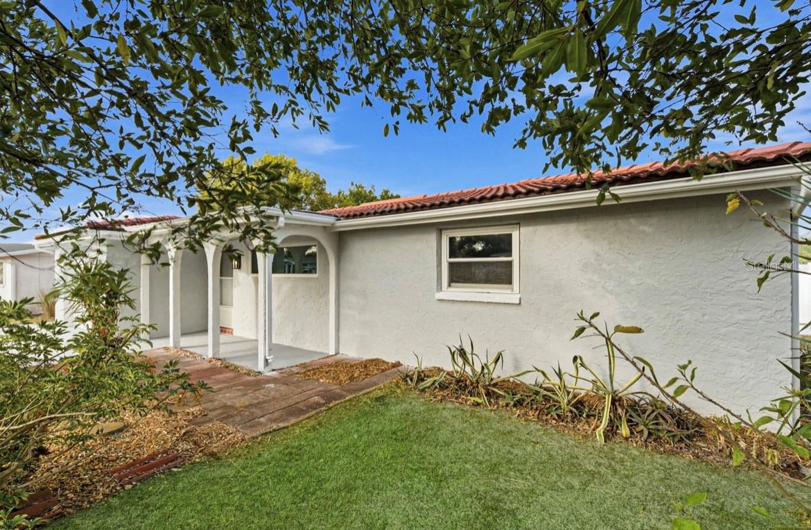 Listing photo id 2 for 11705 Ibis Lane