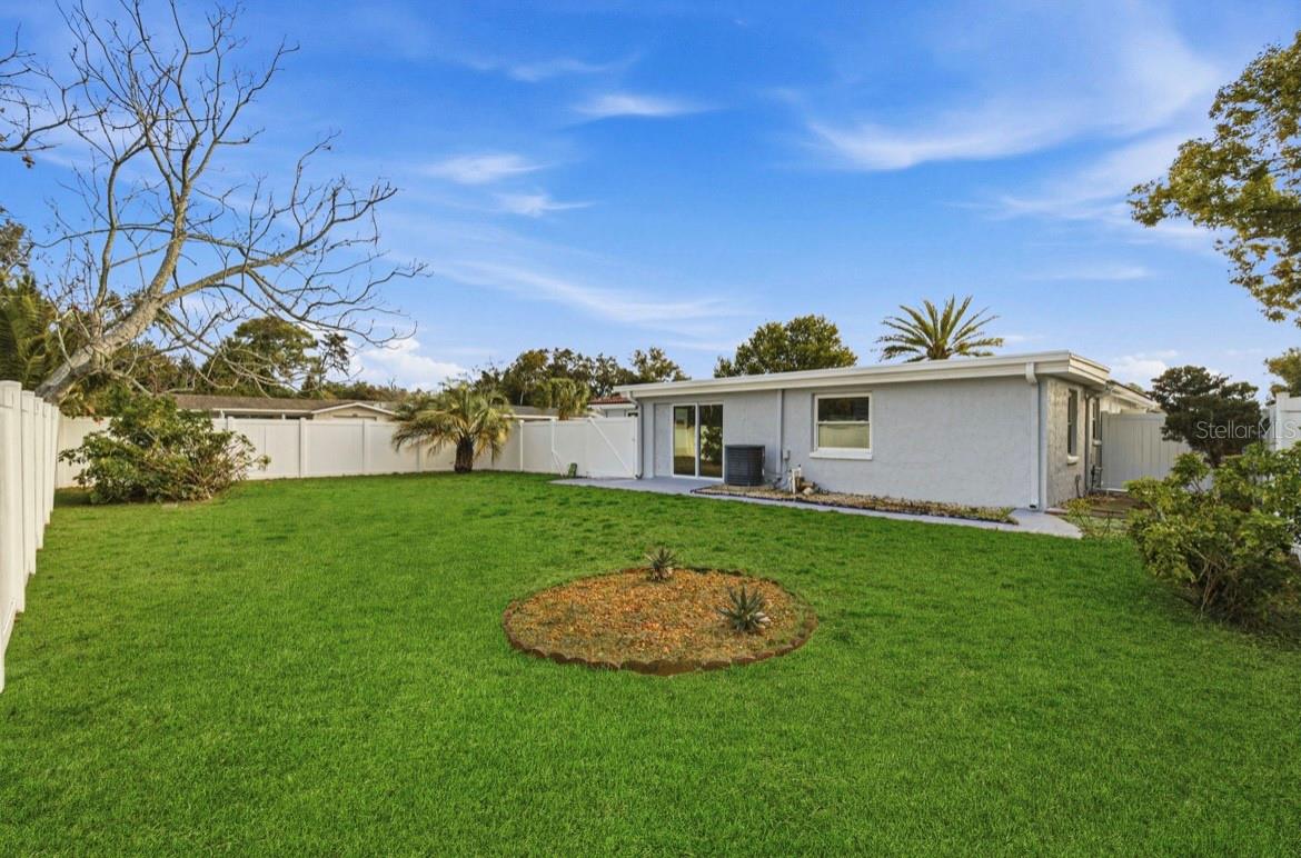 Listing photo id 38 for 11705 Ibis Lane