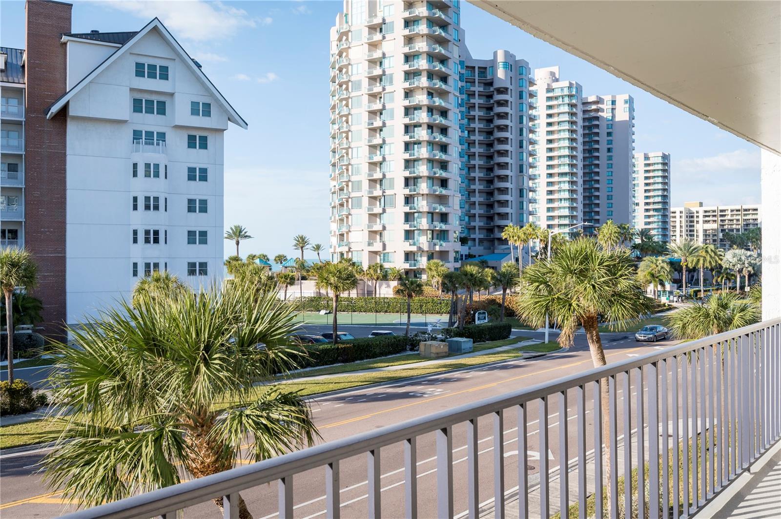Listing photo id 24 for 1591 Gulf Boulevard 203s