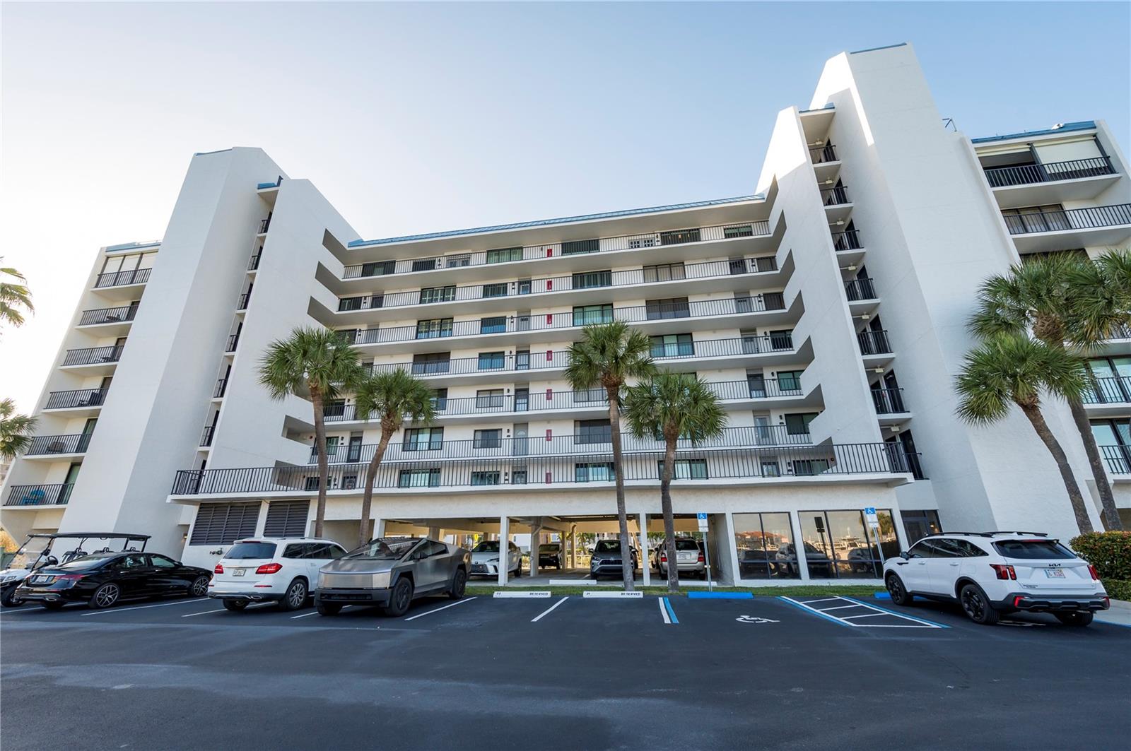 Listing photo id 1 for 1591 Gulf Boulevard 203s