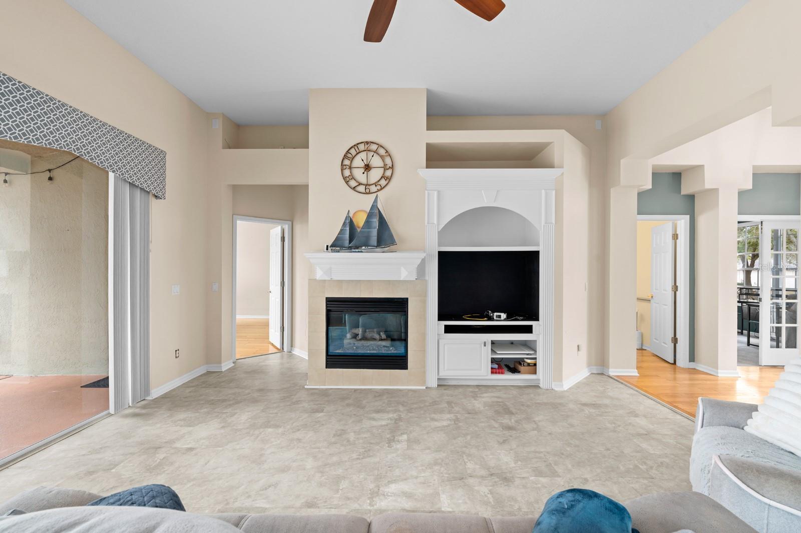 Image 25 of 37 For 4302 River Close Boulevard