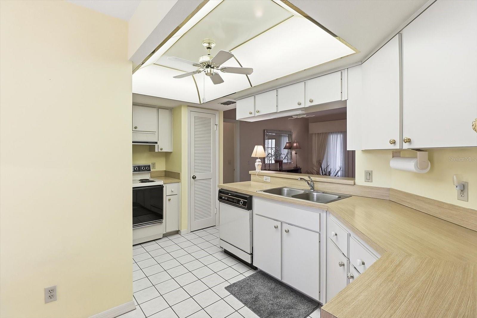 Image 21 of 47 For 6022 Dorset Drive